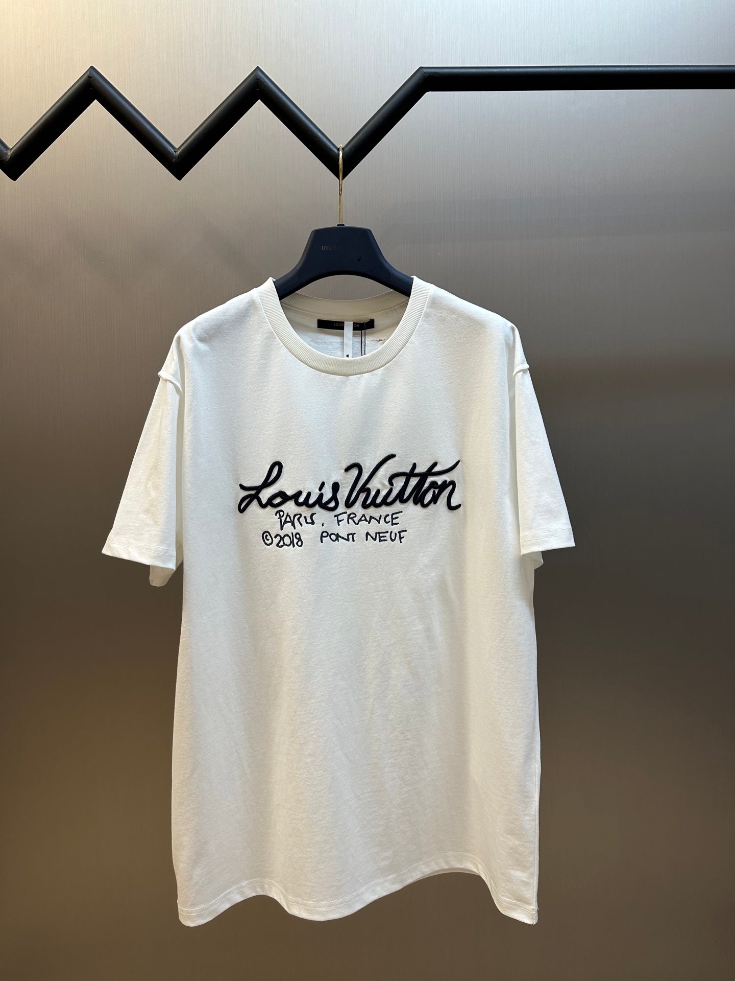 LuxluxHouse Best Quality Clothes T-shirt Louis Vuitton