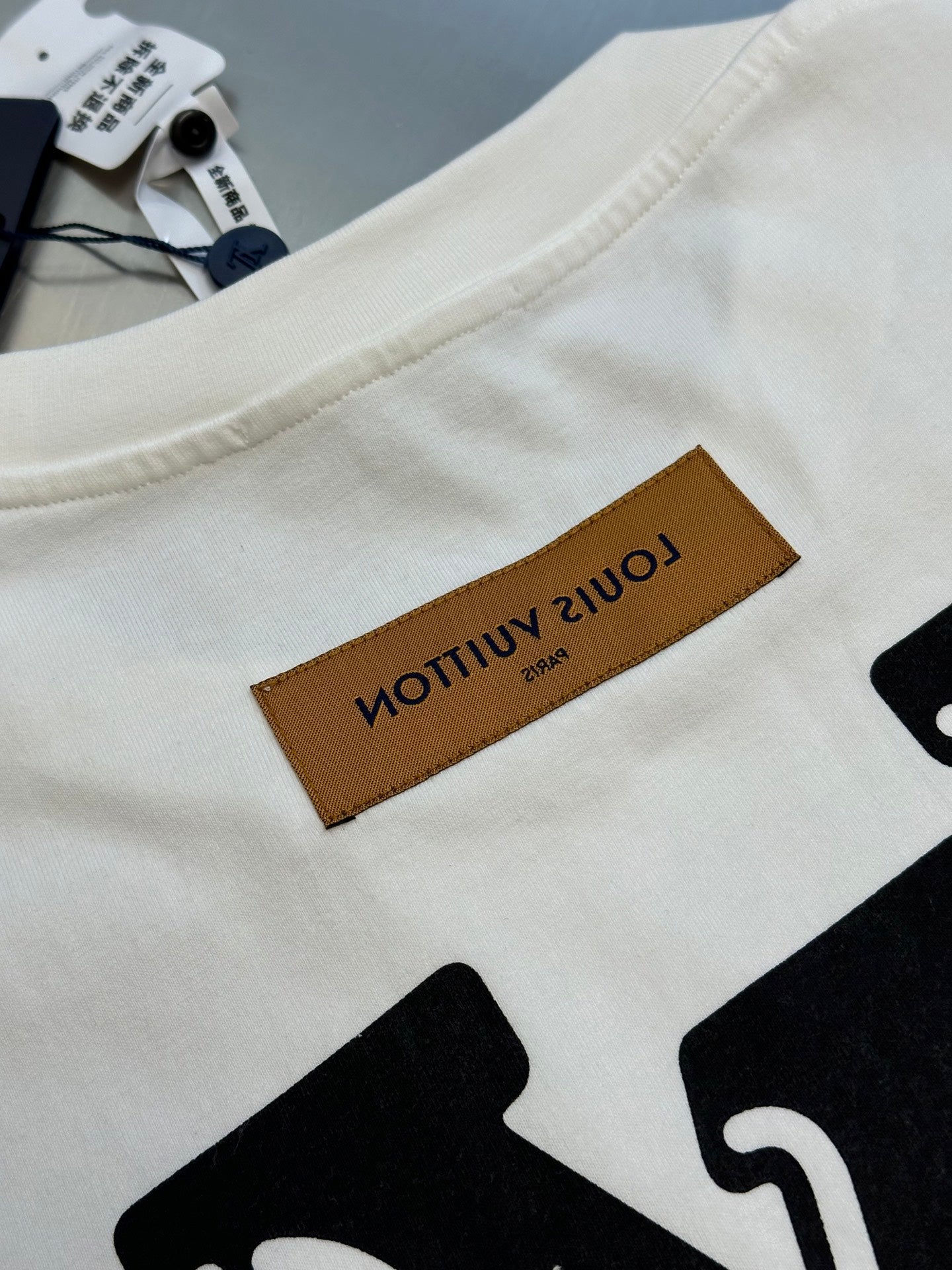 LuxluxHouse Best Quality Clothes T-shirt Louis Vuitton
