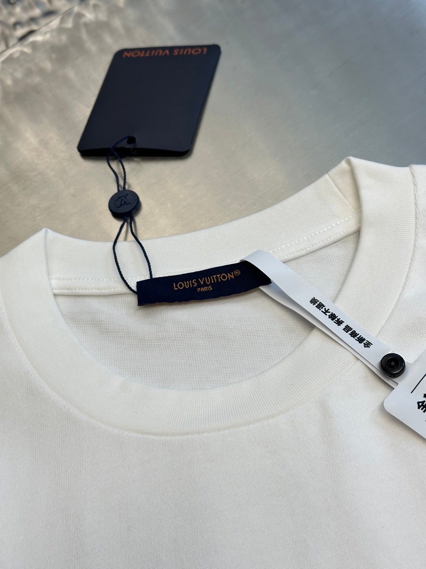 LuxluxHouse Best Quality Clothes T-shirt Louis Vuitton