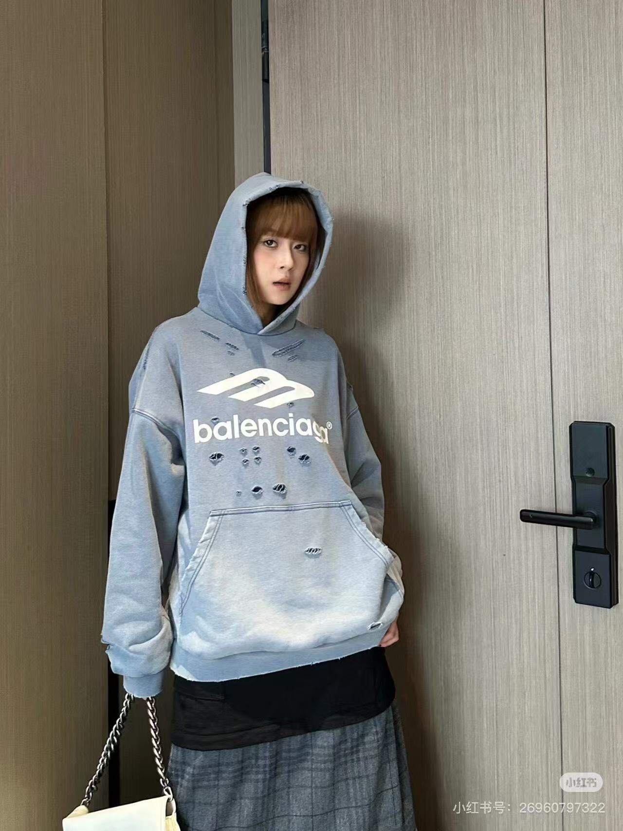 LuxluxHouse Best Quality Clothes Balenciaga Hoodie & Sweater