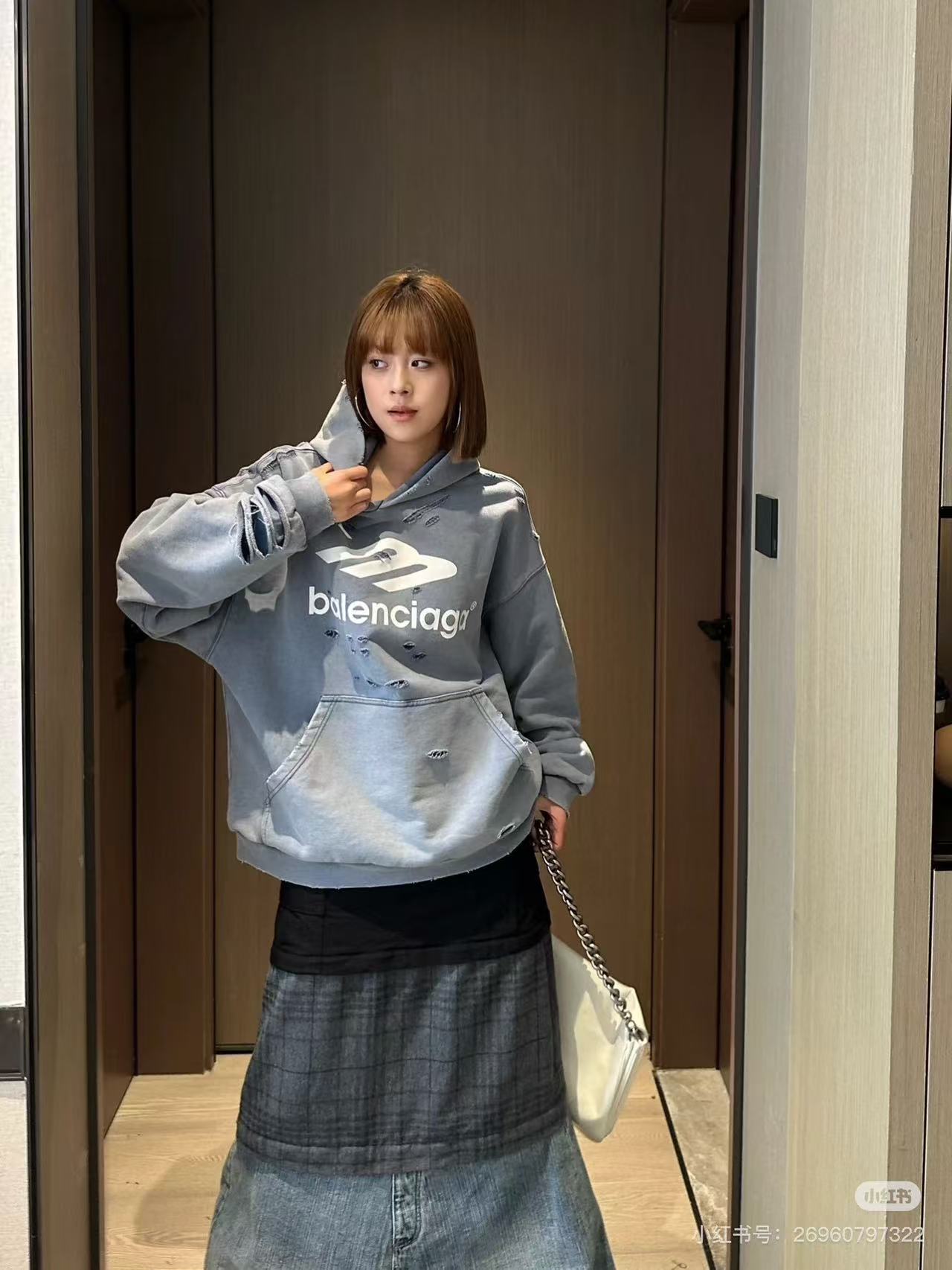 LuxluxHouse Best Quality Clothes Balenciaga Hoodie & Sweater