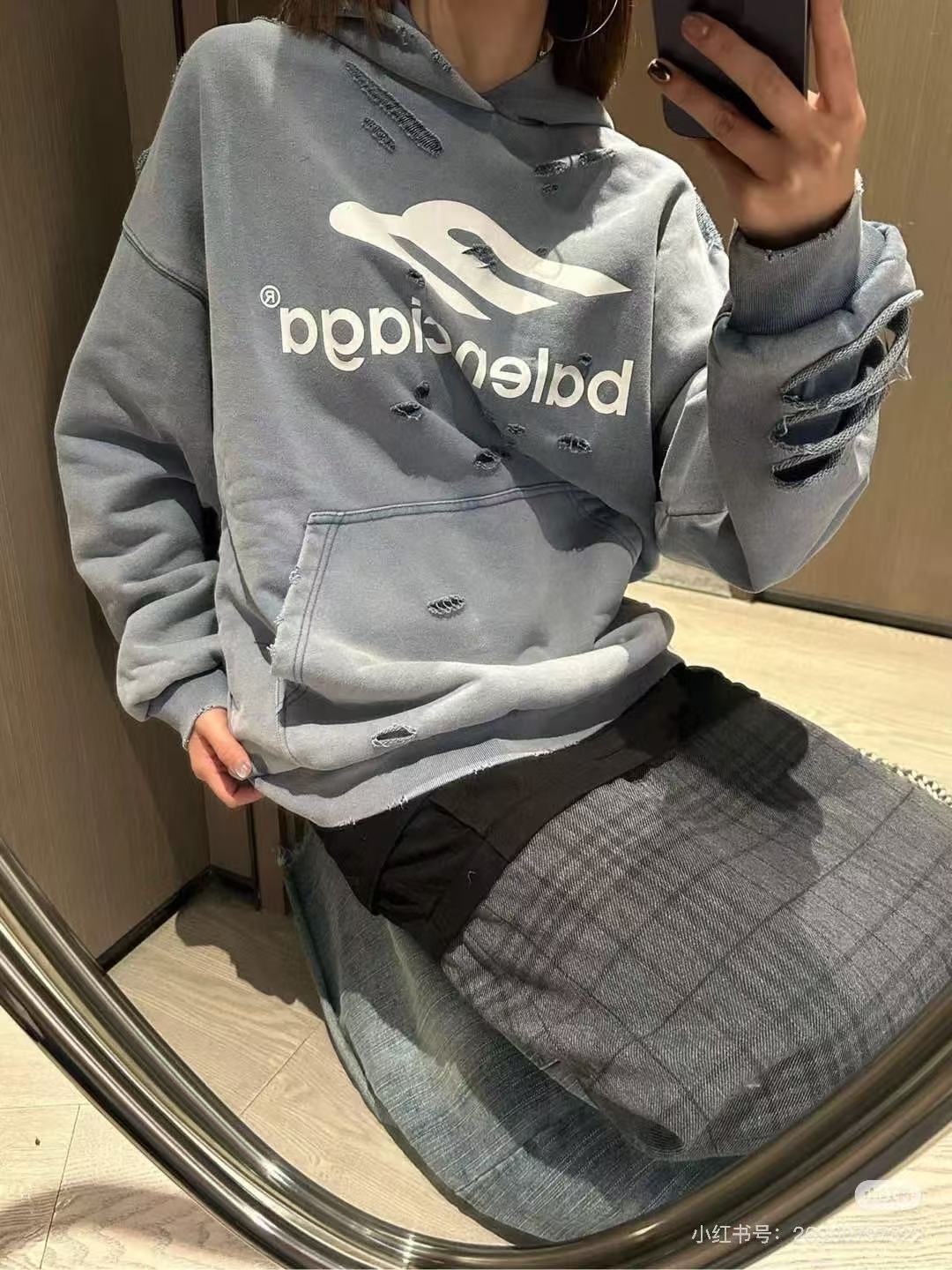 LuxluxHouse Best Quality Clothes Balenciaga Hoodie & Sweater