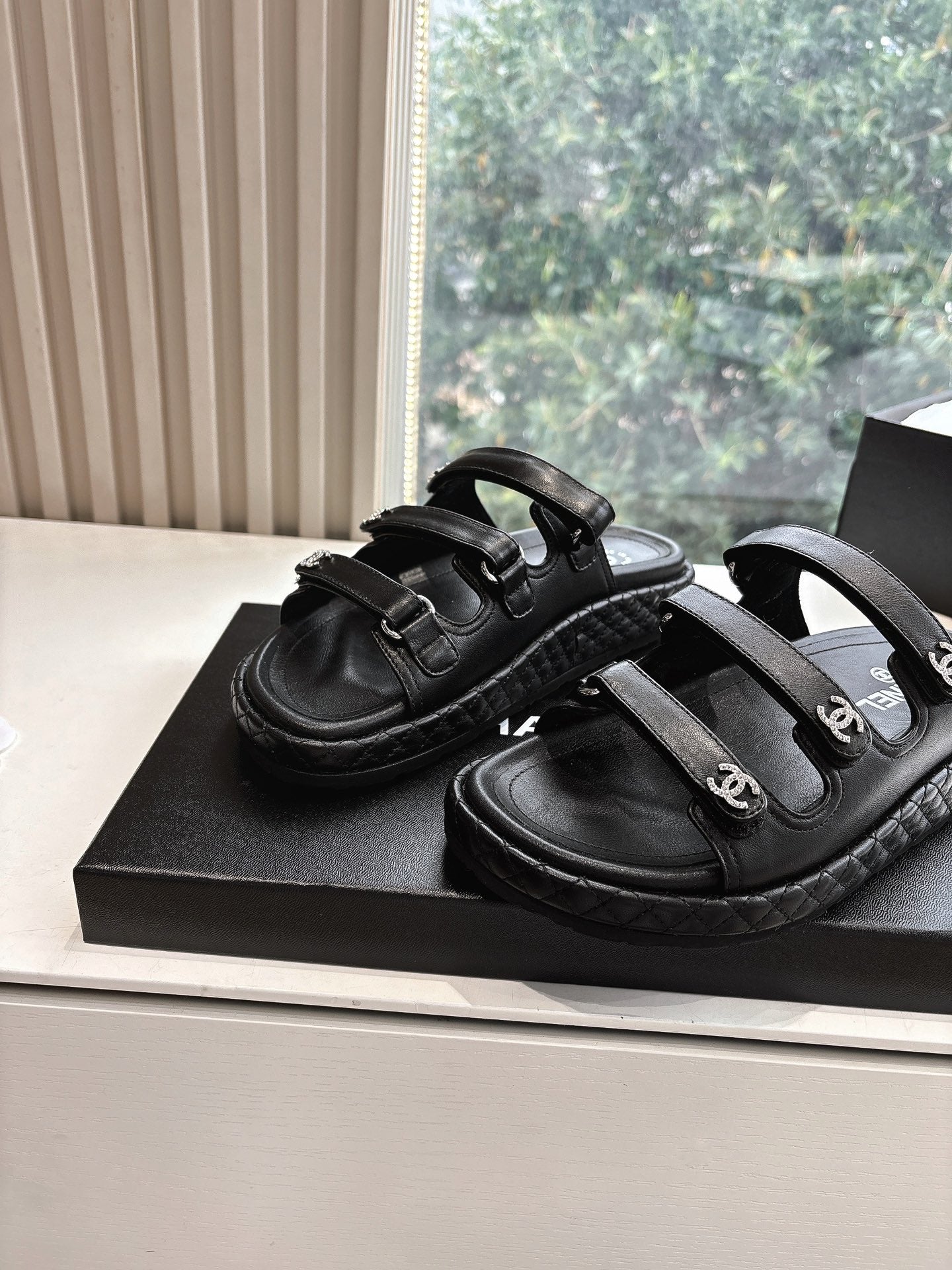 LuxluxHouse Best Quality Chanel Sandals