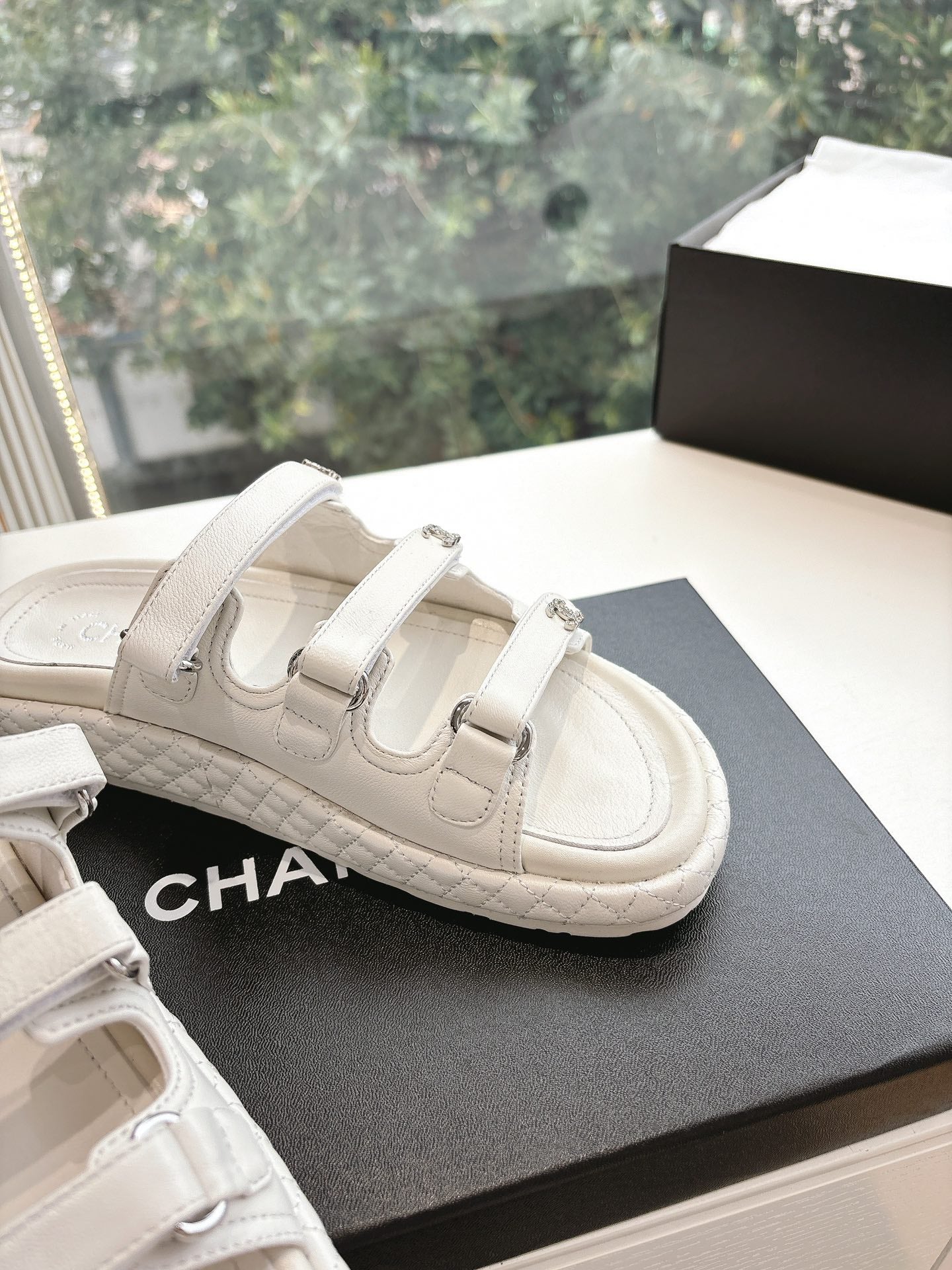 LuxluxHouse Best Quality Chanel Sandals