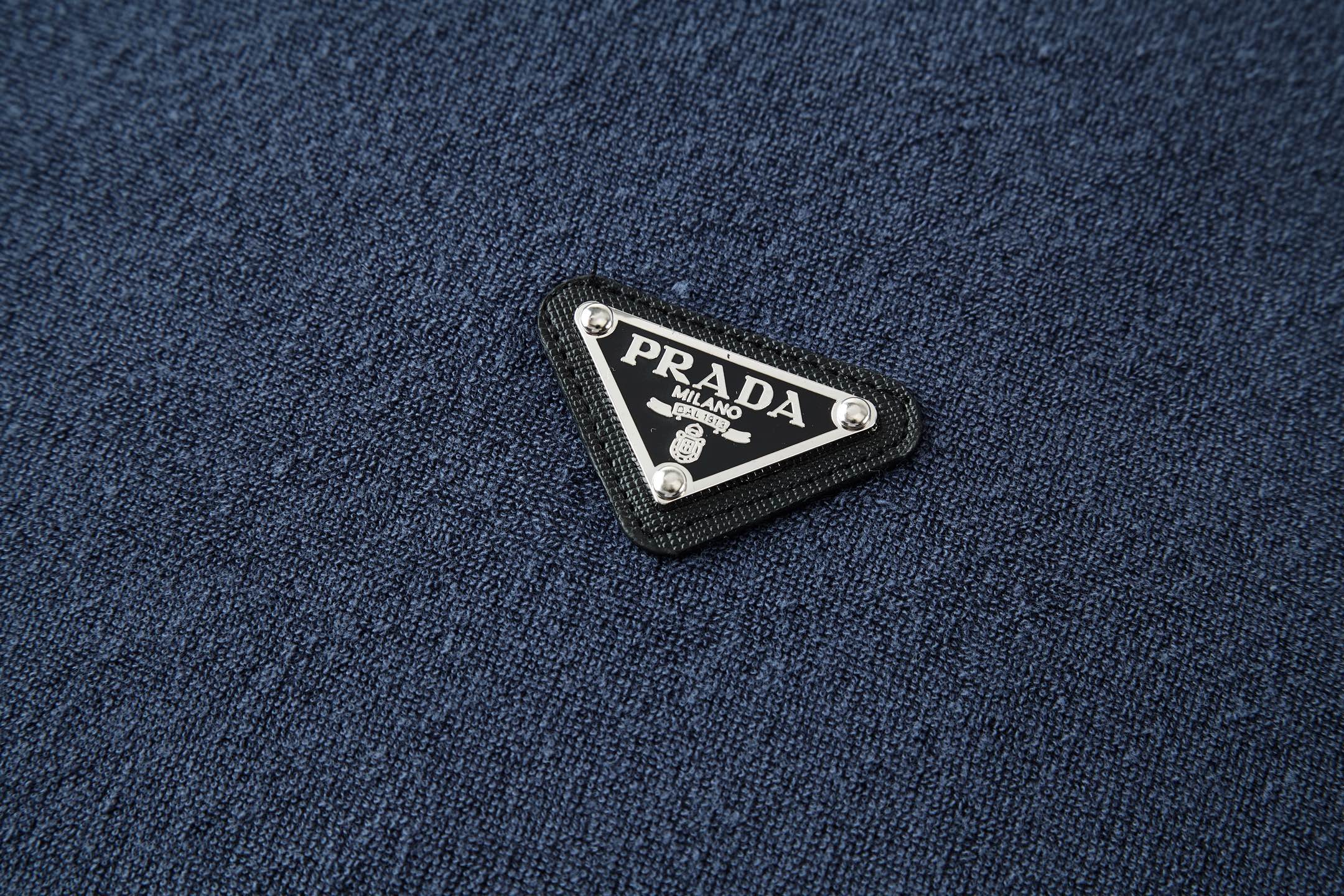 LuxluxHouse Best Quality Clothes T-shirt Prada