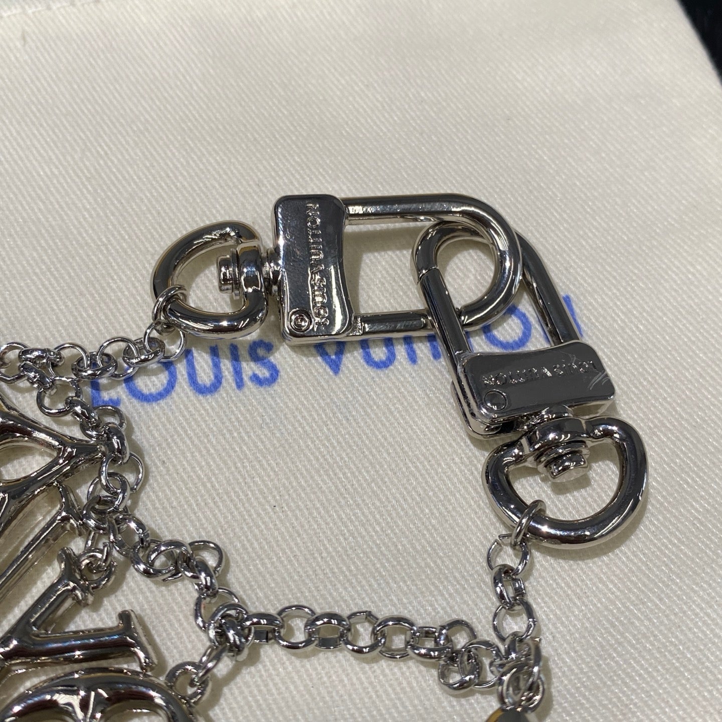 LuxluxHouse Best Quality Accessories Keychain Louis Vuitton Keychain