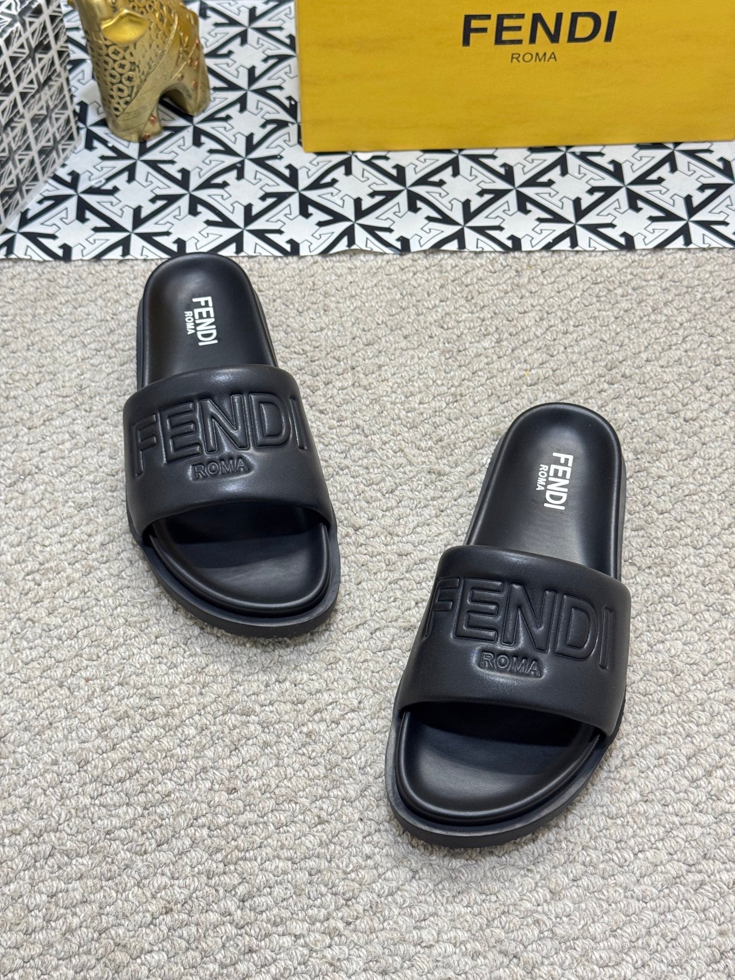 LuxluxHouse Best Quality Sandals Fendi