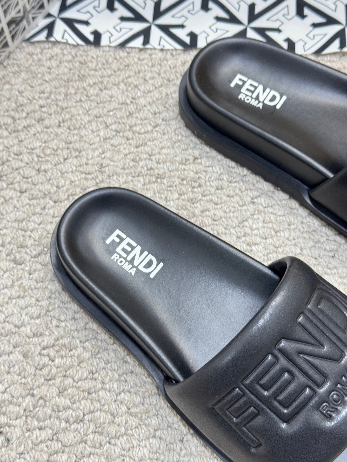 LuxluxHouse Best Quality Sandals Fendi