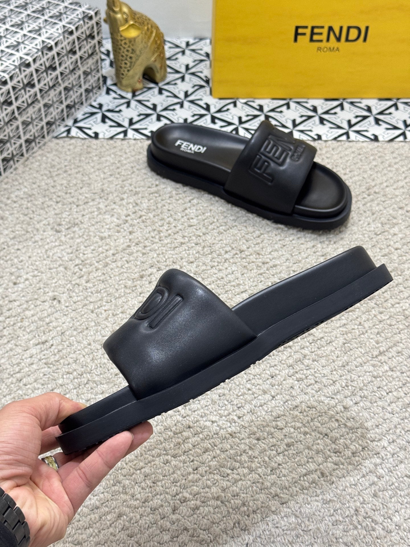 LuxluxHouse Best Quality Sandals Fendi