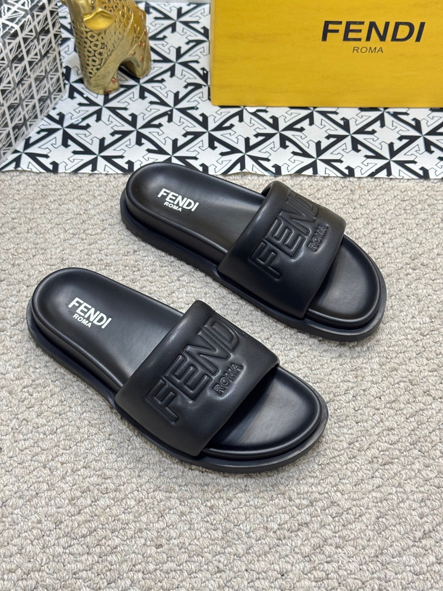 LuxluxHouse Best Quality Sandals Fendi