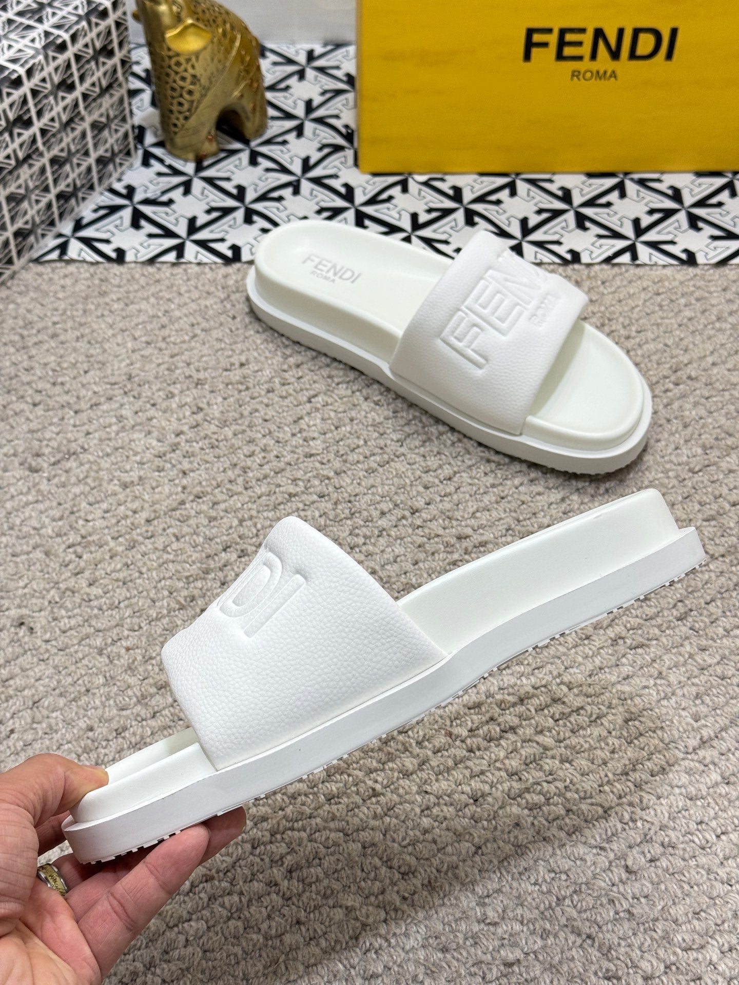 LuxluxHouse Best Quality Sandals Fendi
