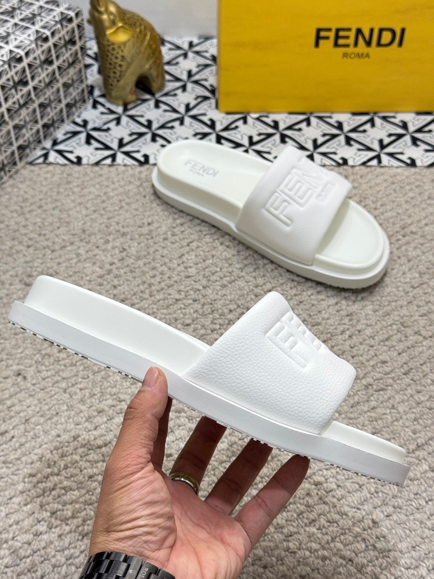 LuxluxHouse Best Quality Sandals Fendi