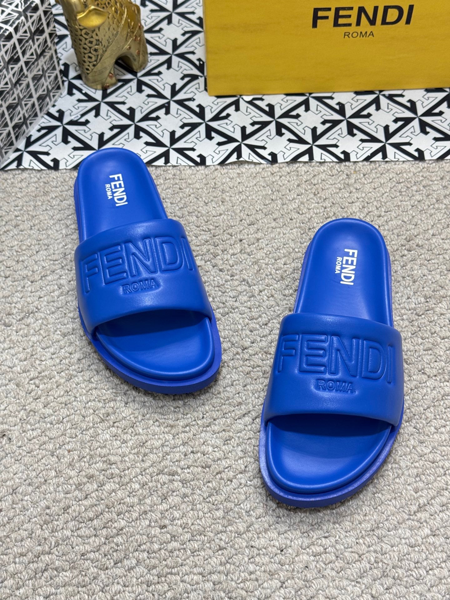 LuxluxHouse Best Quality Sandals Fendi