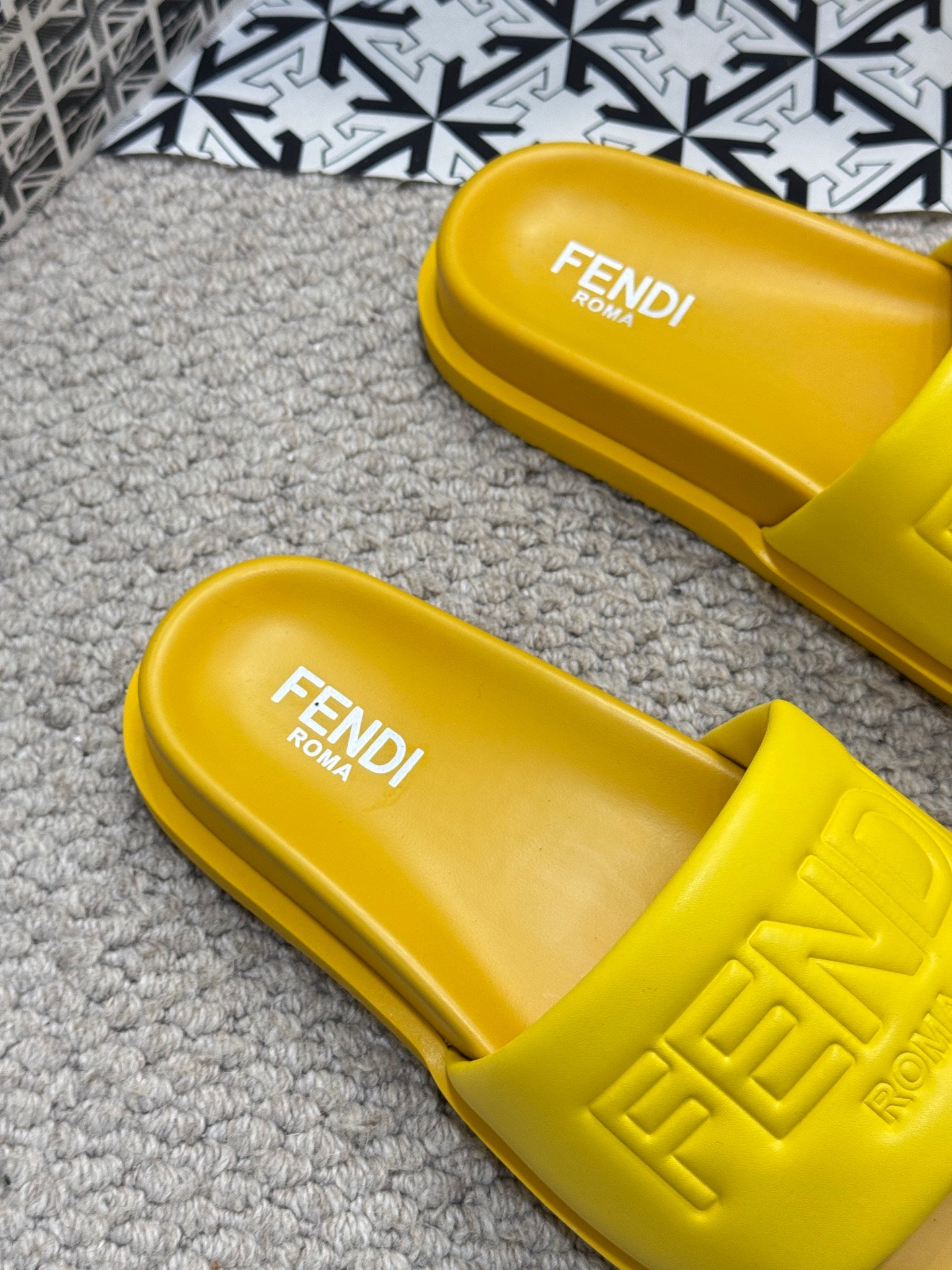 LuxluxHouse Best Quality Sandals Fendi