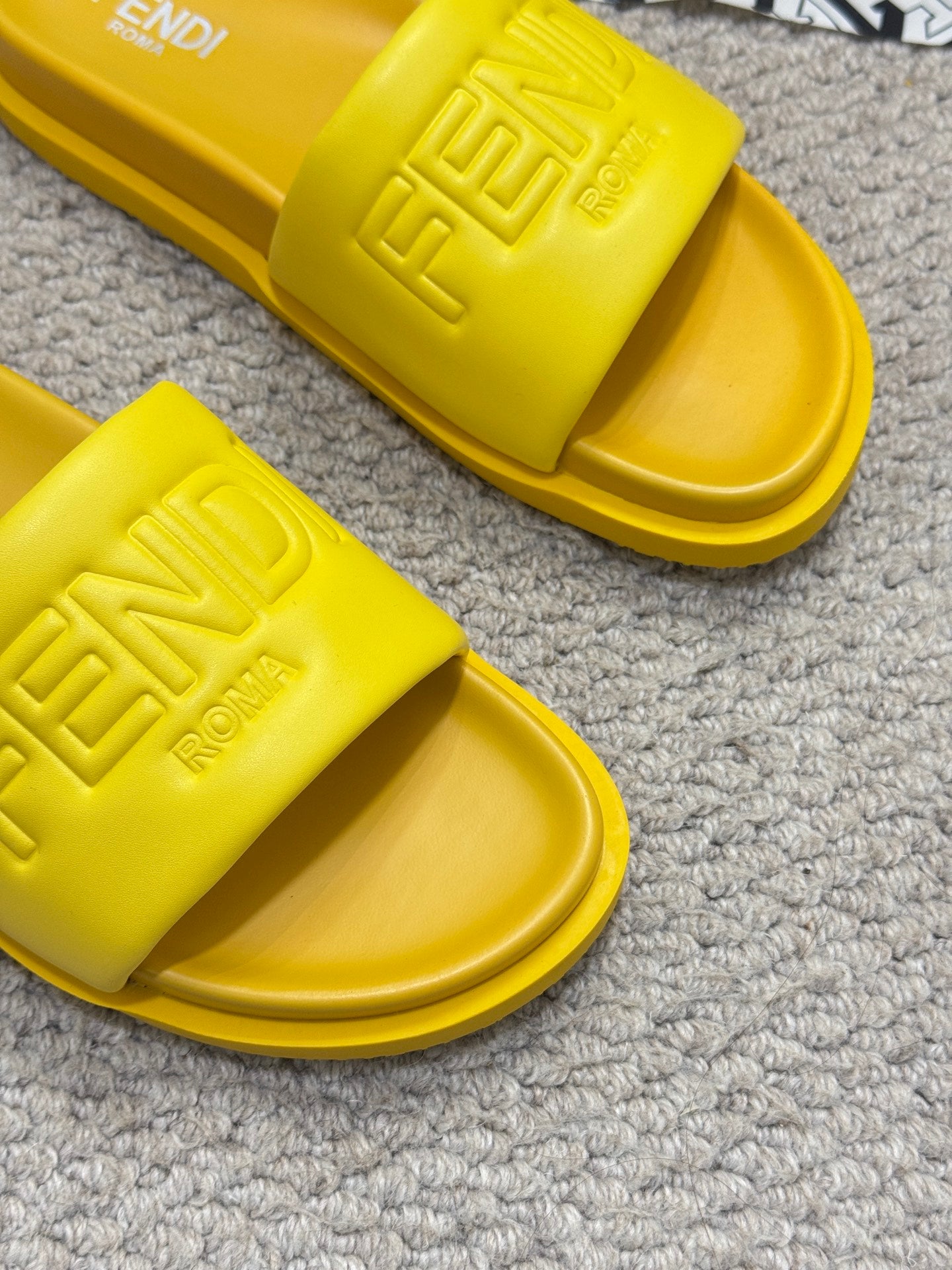 LuxluxHouse Best Quality Sandals Fendi