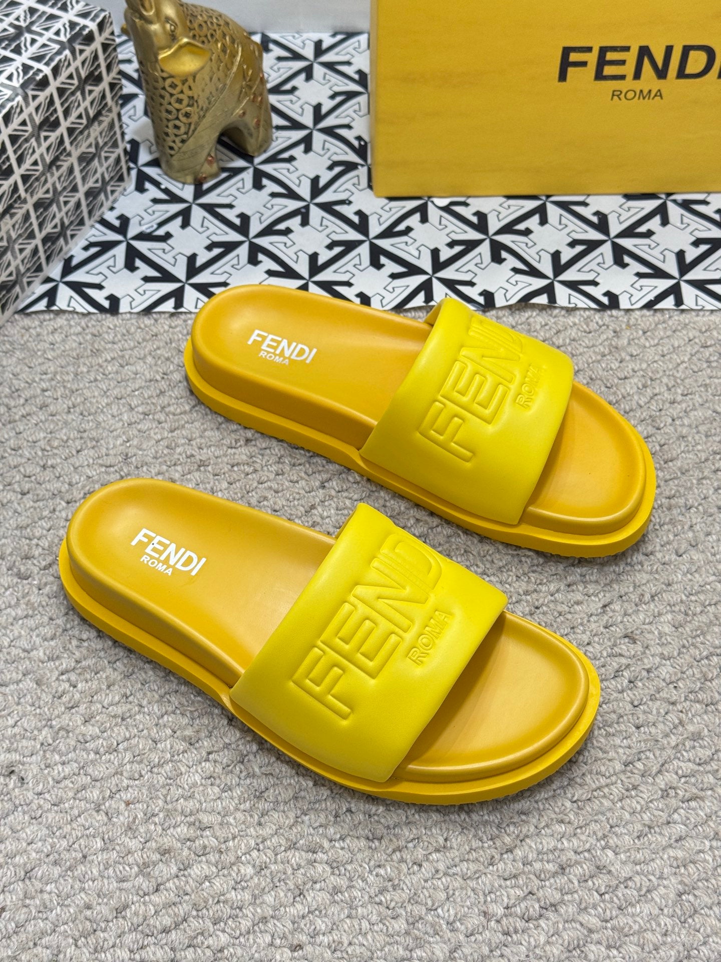 LuxluxHouse Best Quality Sandals Fendi