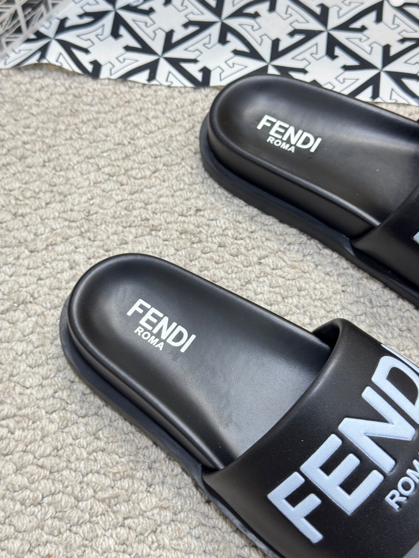 LuxluxHouse Best Quality Sandals Fendi