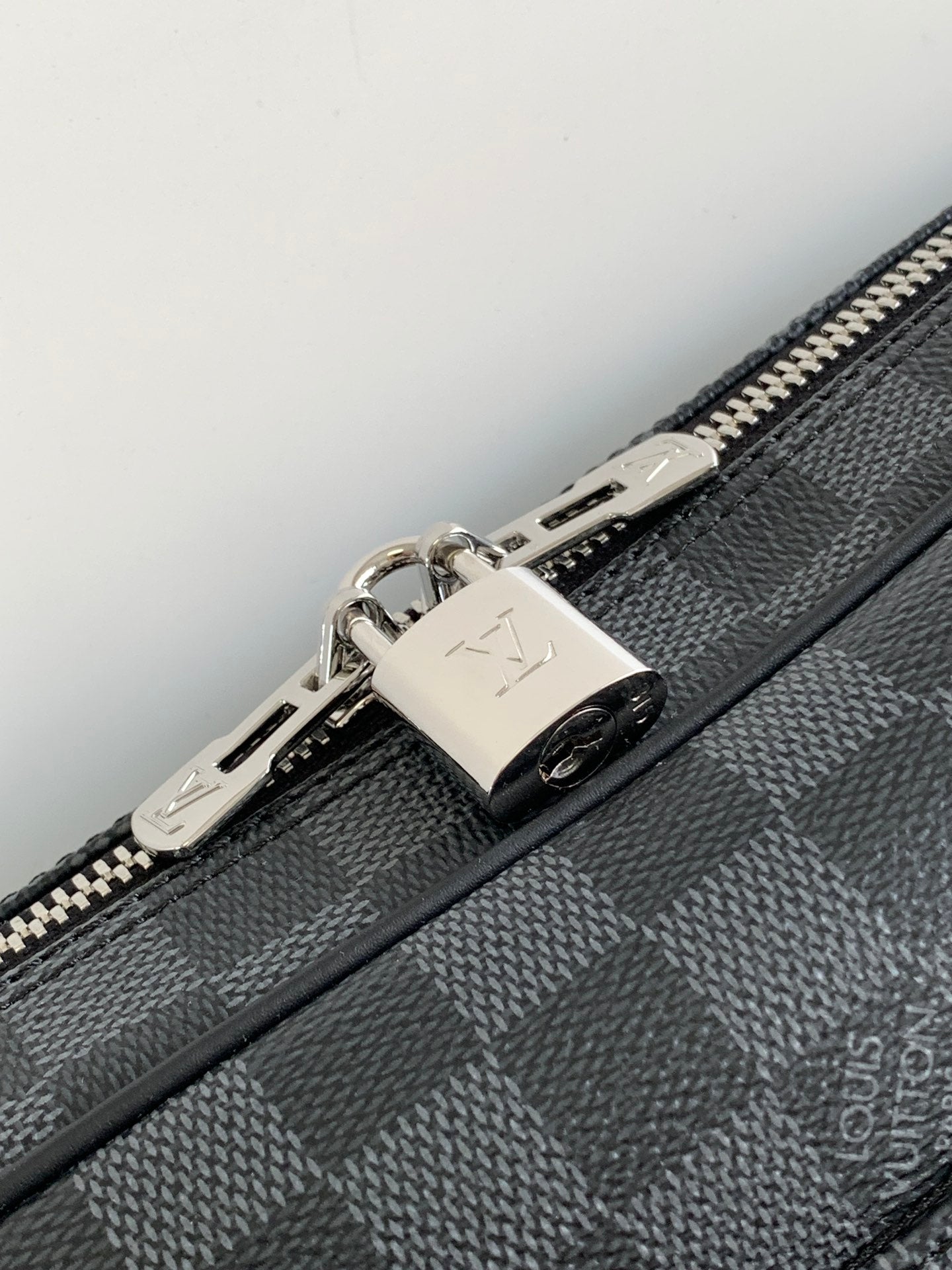 LuxluxHouse Best Quality Bags Louis Vuitton Men