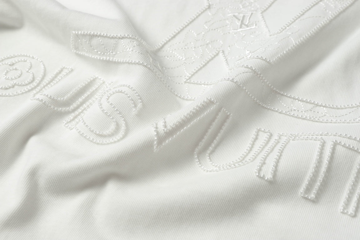 LuxluxHouse Best Quality Clothes T-shirt Louis Vuitton