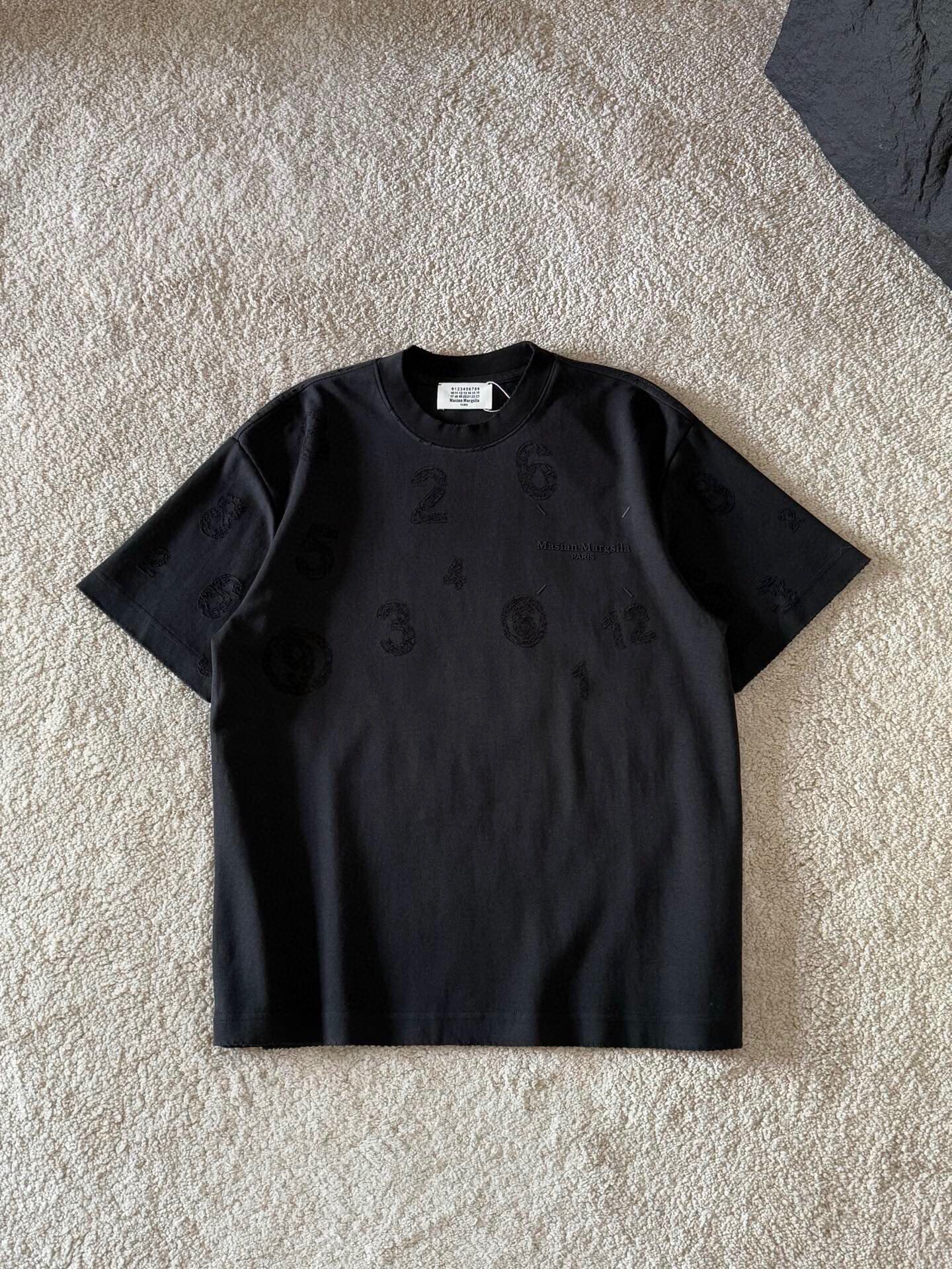 LuxluxHouse Best Quality Clothes T-shirt Chanel & Maison Margiela