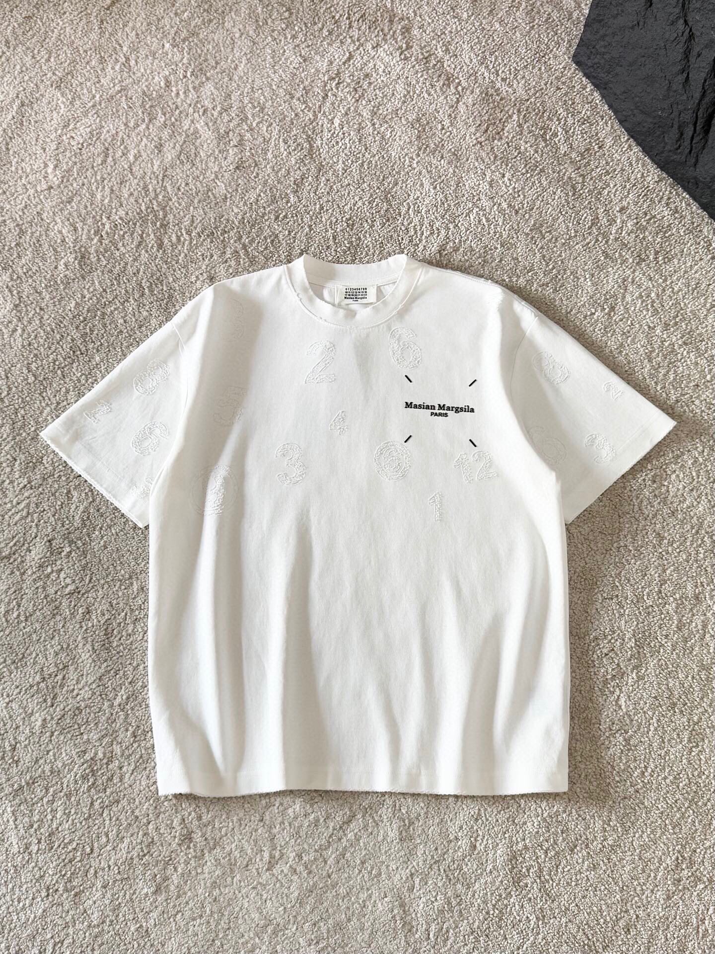 LuxluxHouse Best Quality Clothes T-shirt Chanel & Maison Margiela