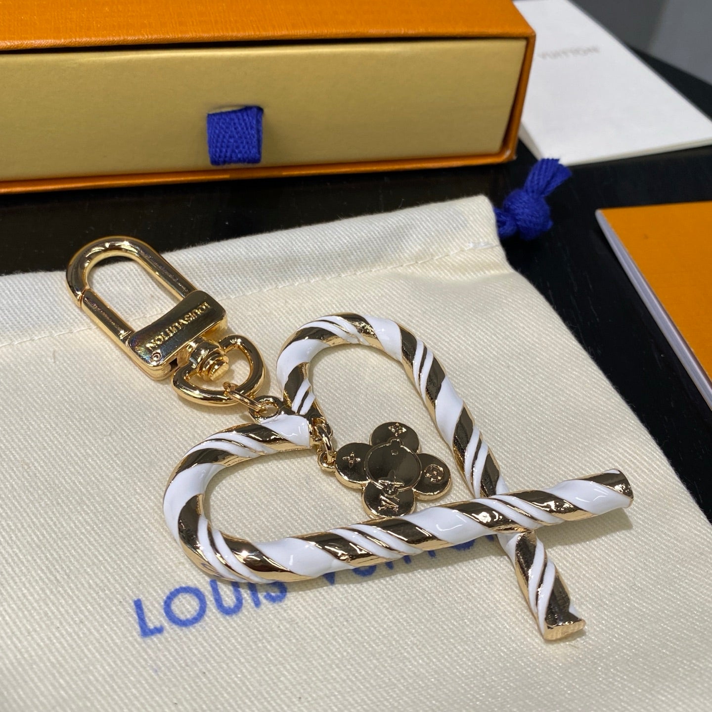 LuxluxHouse Best Quality Accessories Keychain Louis Vuitton Keychain