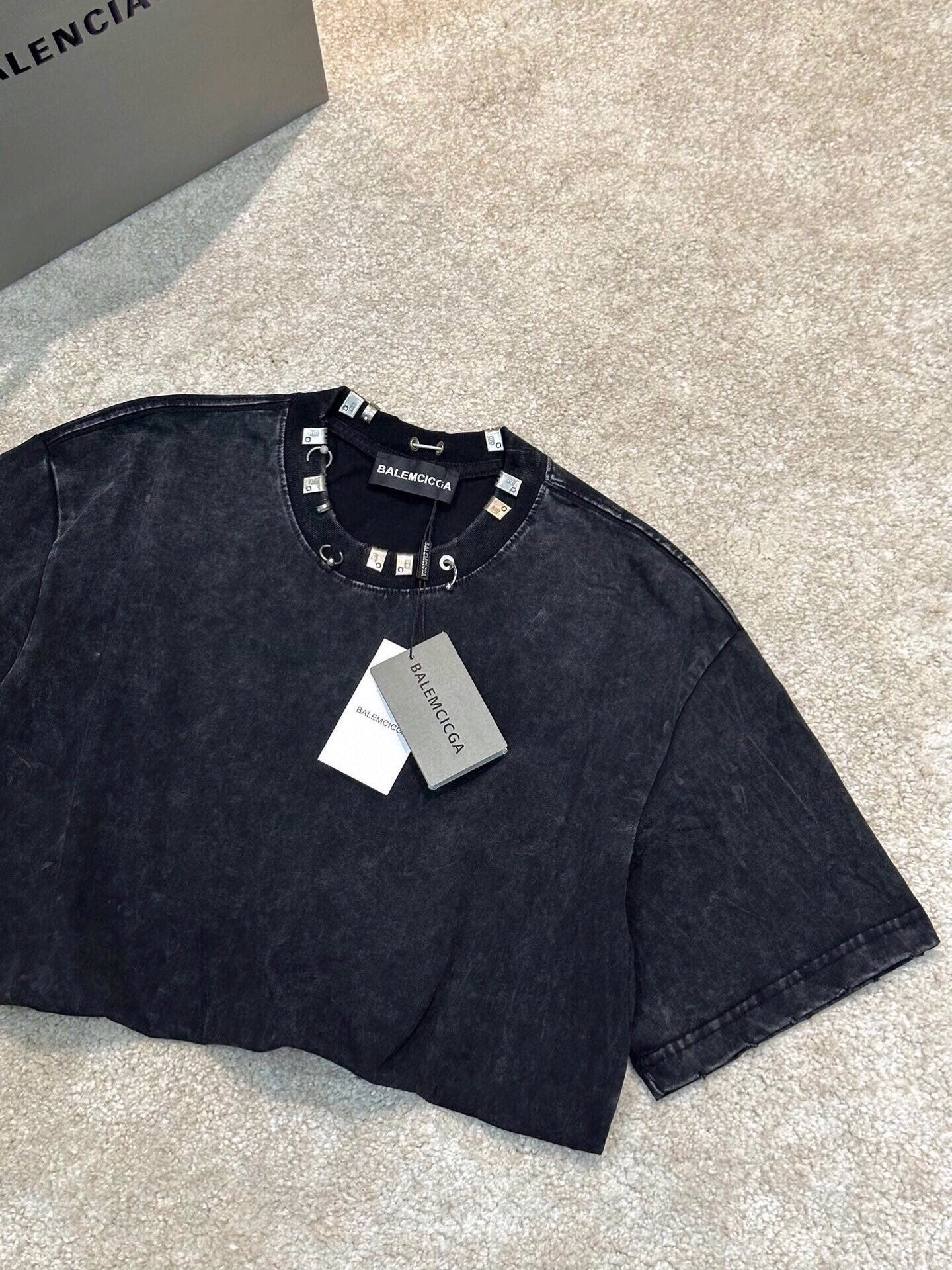 LuxluxHouse Best Quality Clothes Balenciaga T-shirt