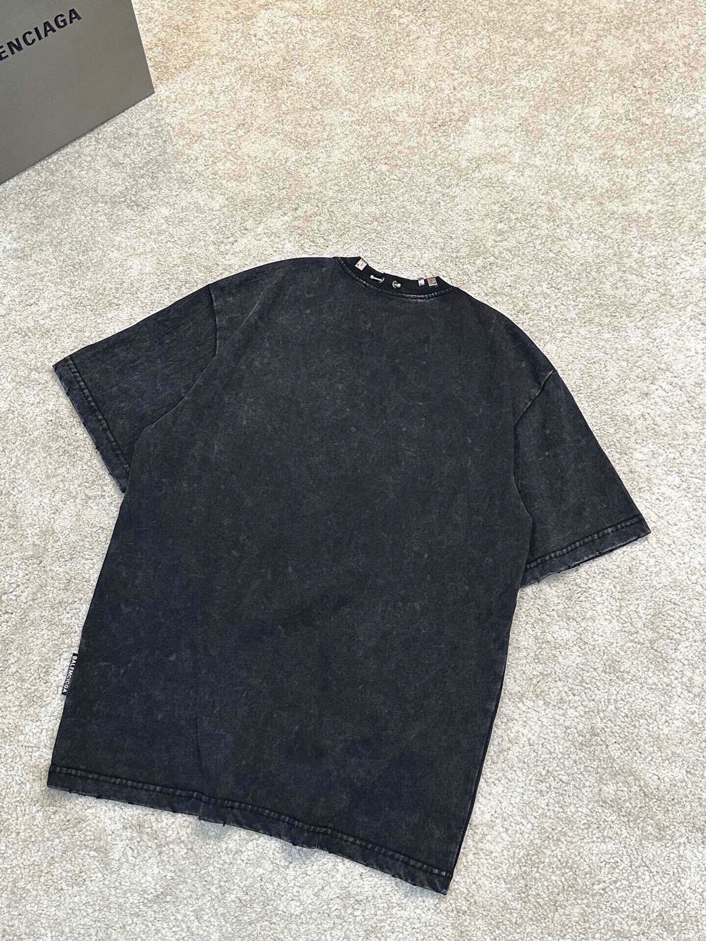 LuxluxHouse Best Quality Clothes Balenciaga T-shirt