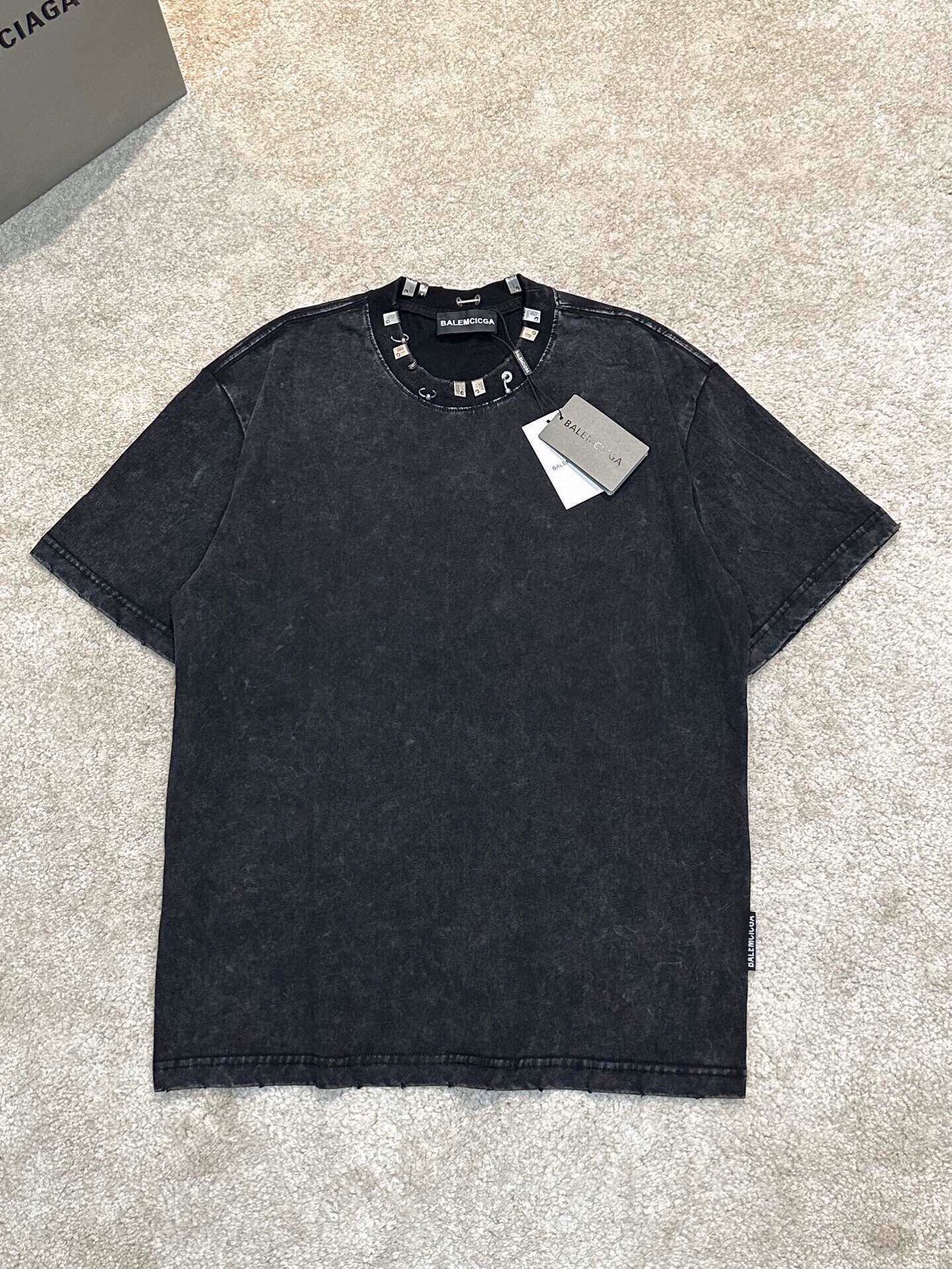 LuxluxHouse Best Quality Clothes Balenciaga T-shirt