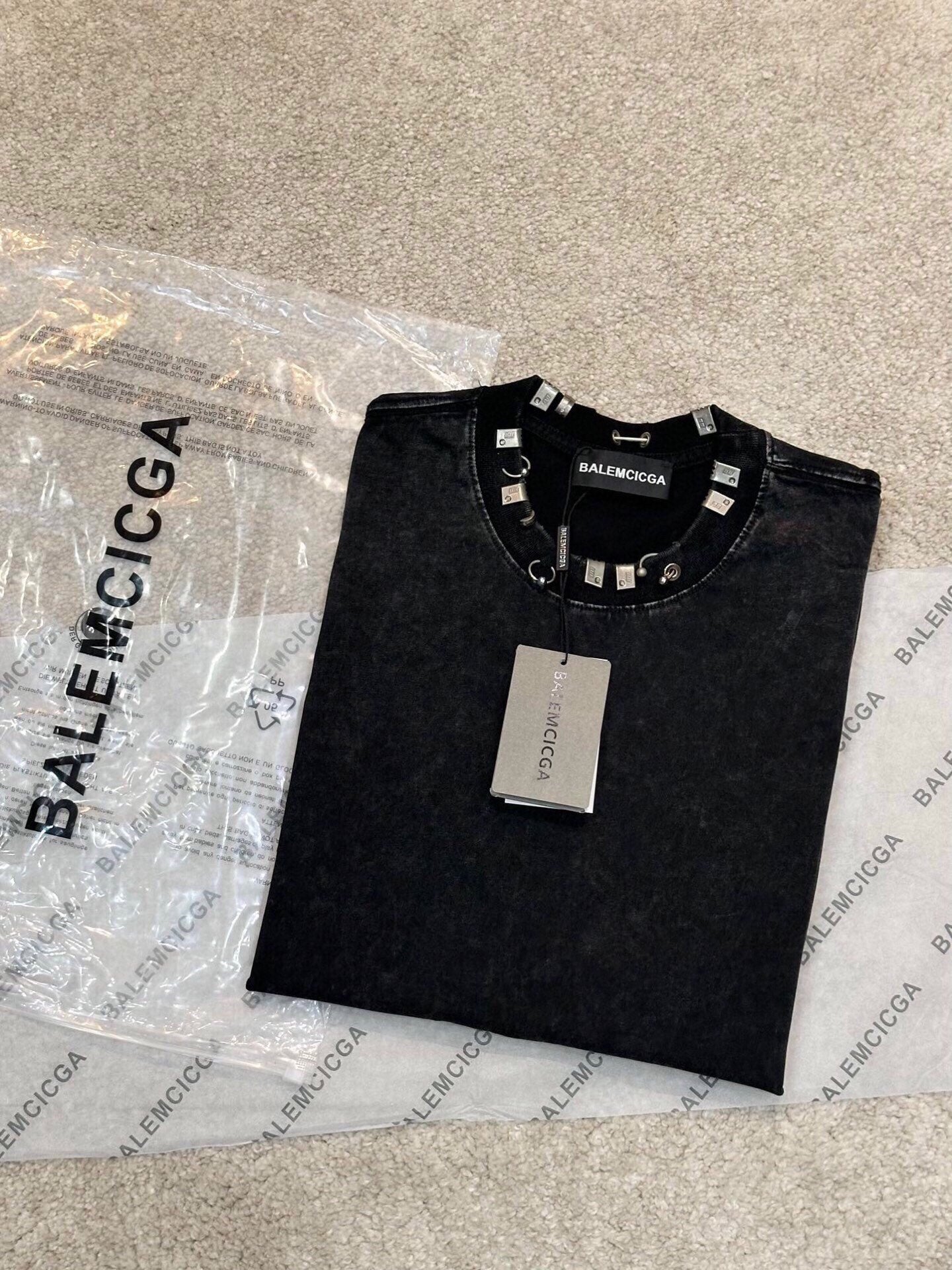 LuxluxHouse Best Quality Clothes Balenciaga T-shirt