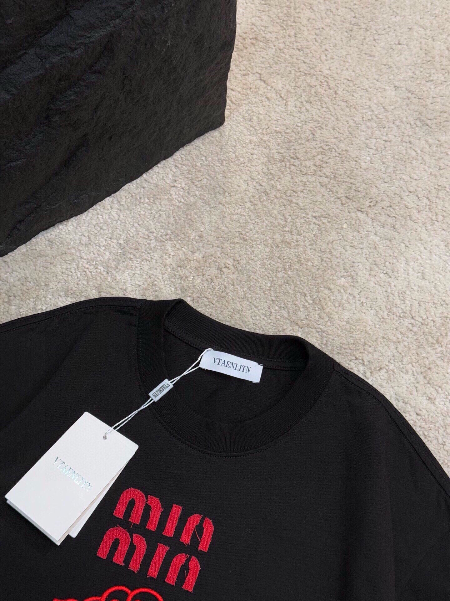 LuxluxHouse Best Quality Clothes Miu Miu T-shirt