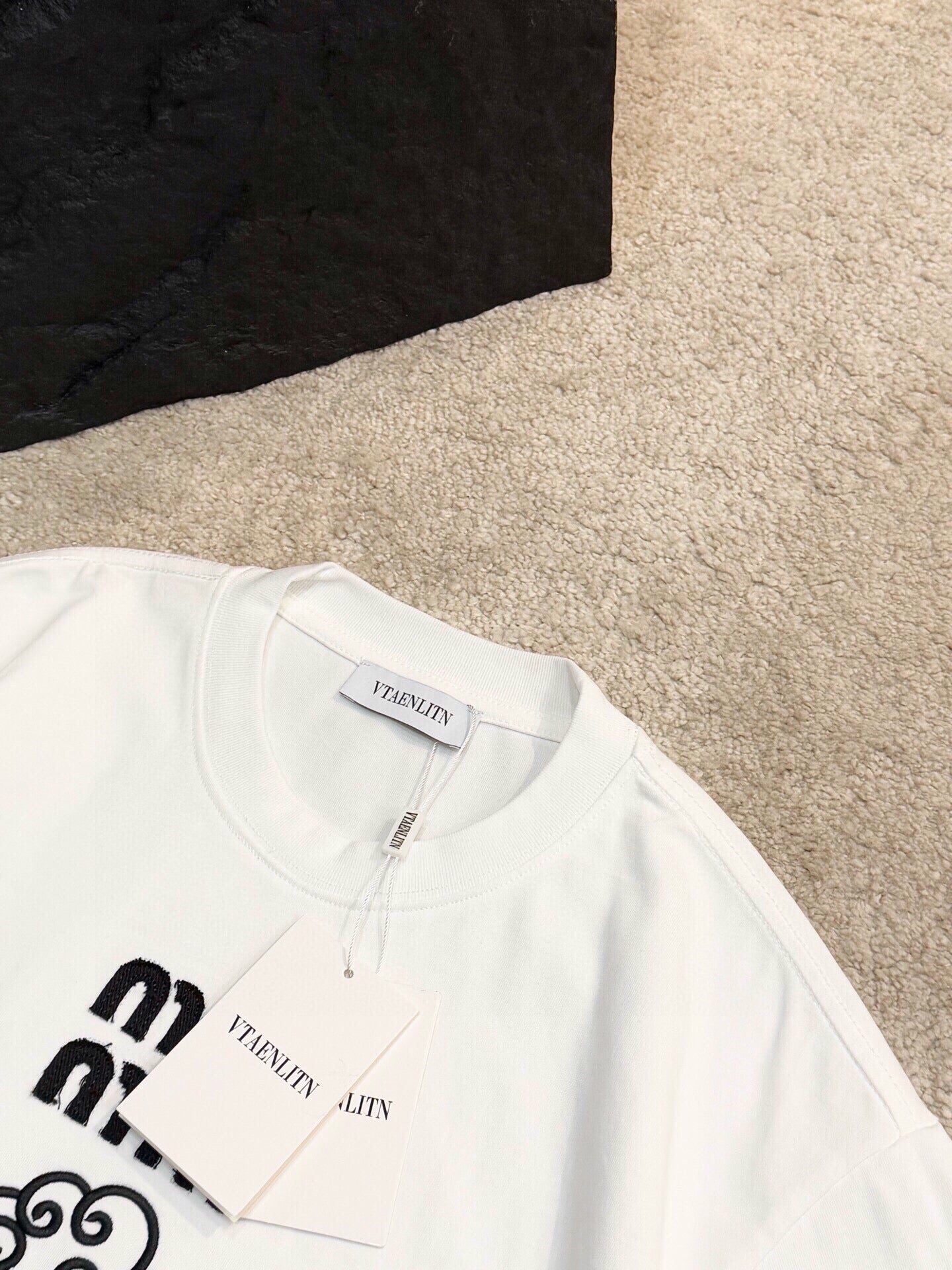 LuxluxHouse Best Quality Clothes Miu Miu T-shirt