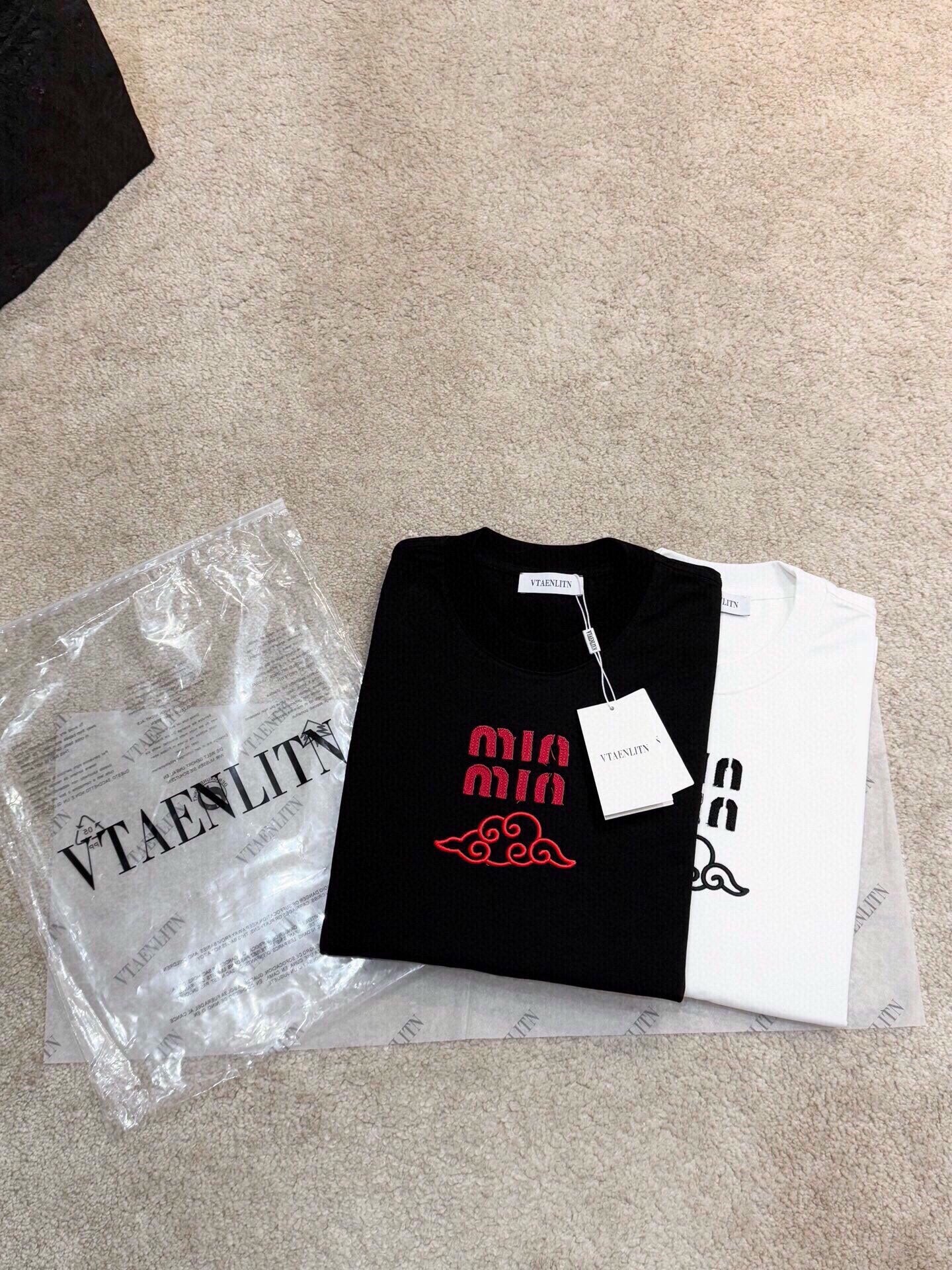 LuxluxHouse Best Quality Clothes Miu Miu T-shirt
