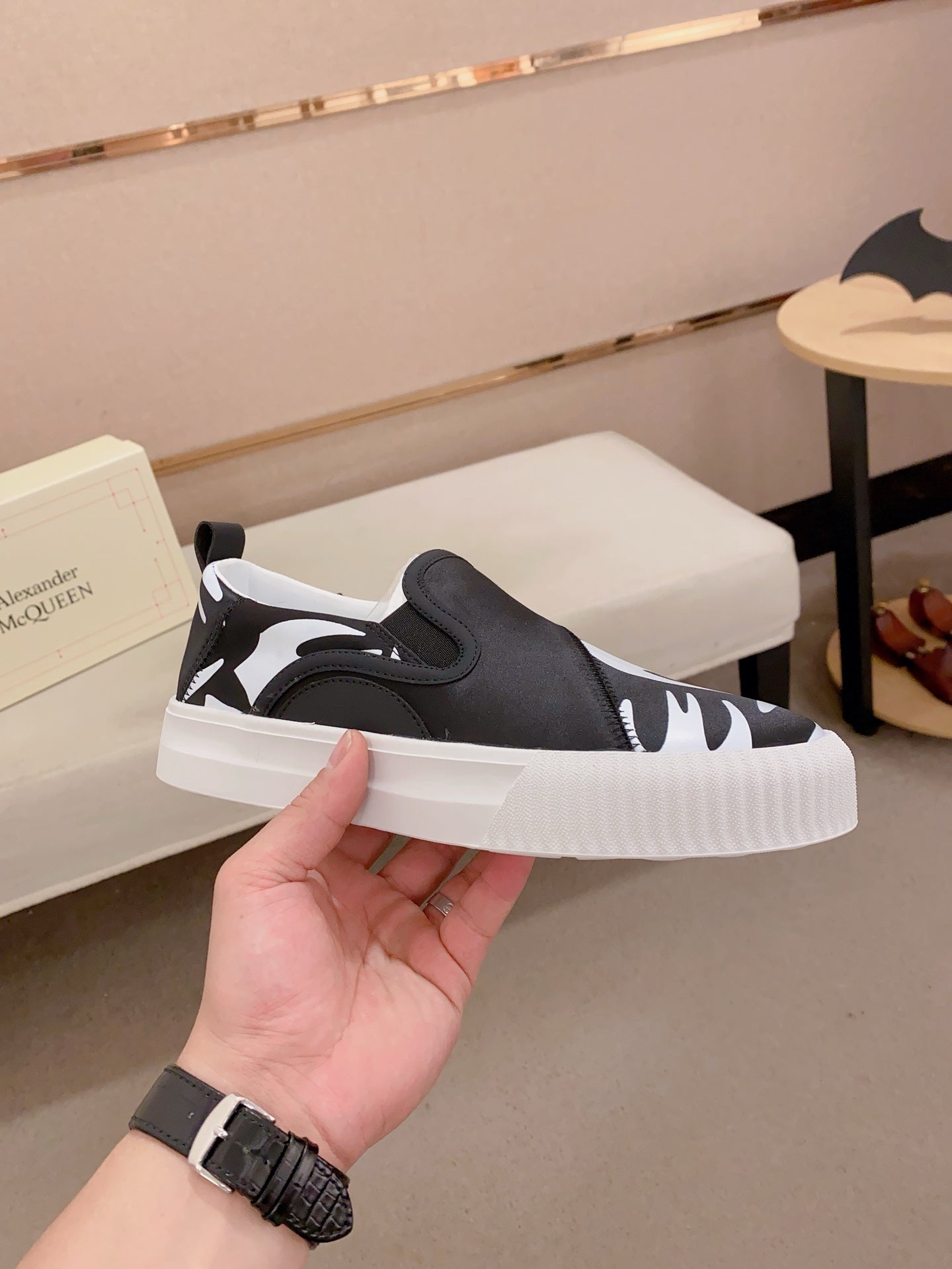 LuxluxHouse Best Quality Shoes Alexander McQueen