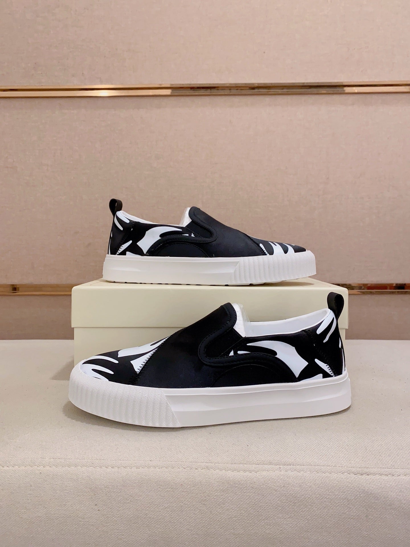 LuxluxHouse Best Quality Shoes Alexander McQueen