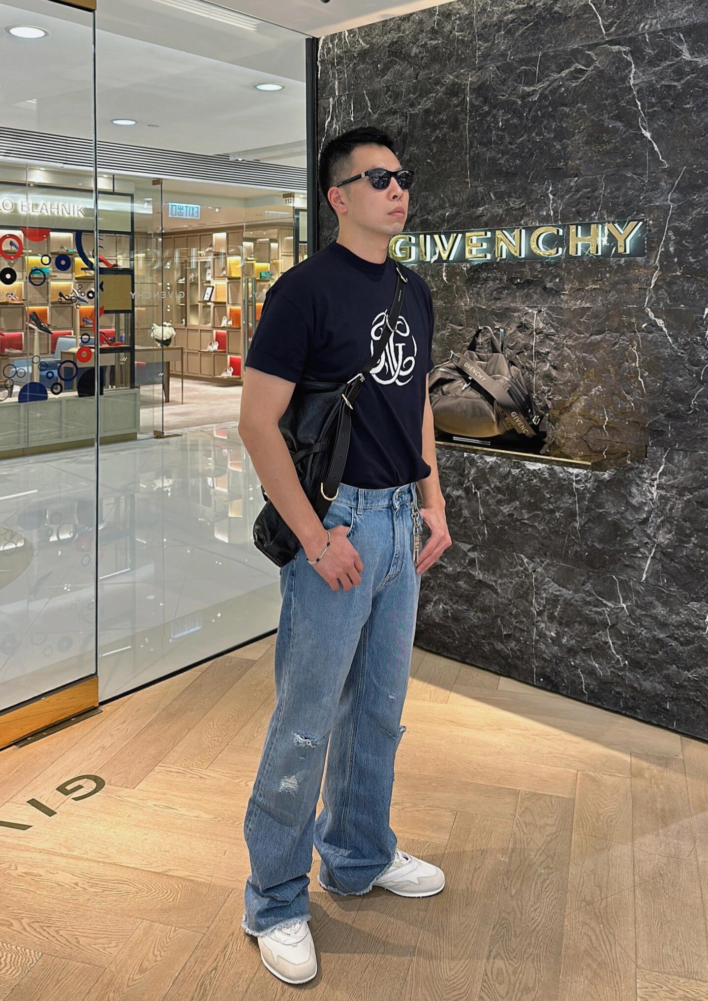 LuxluxHouse Best Quality Clothes Givenchy T-shirt