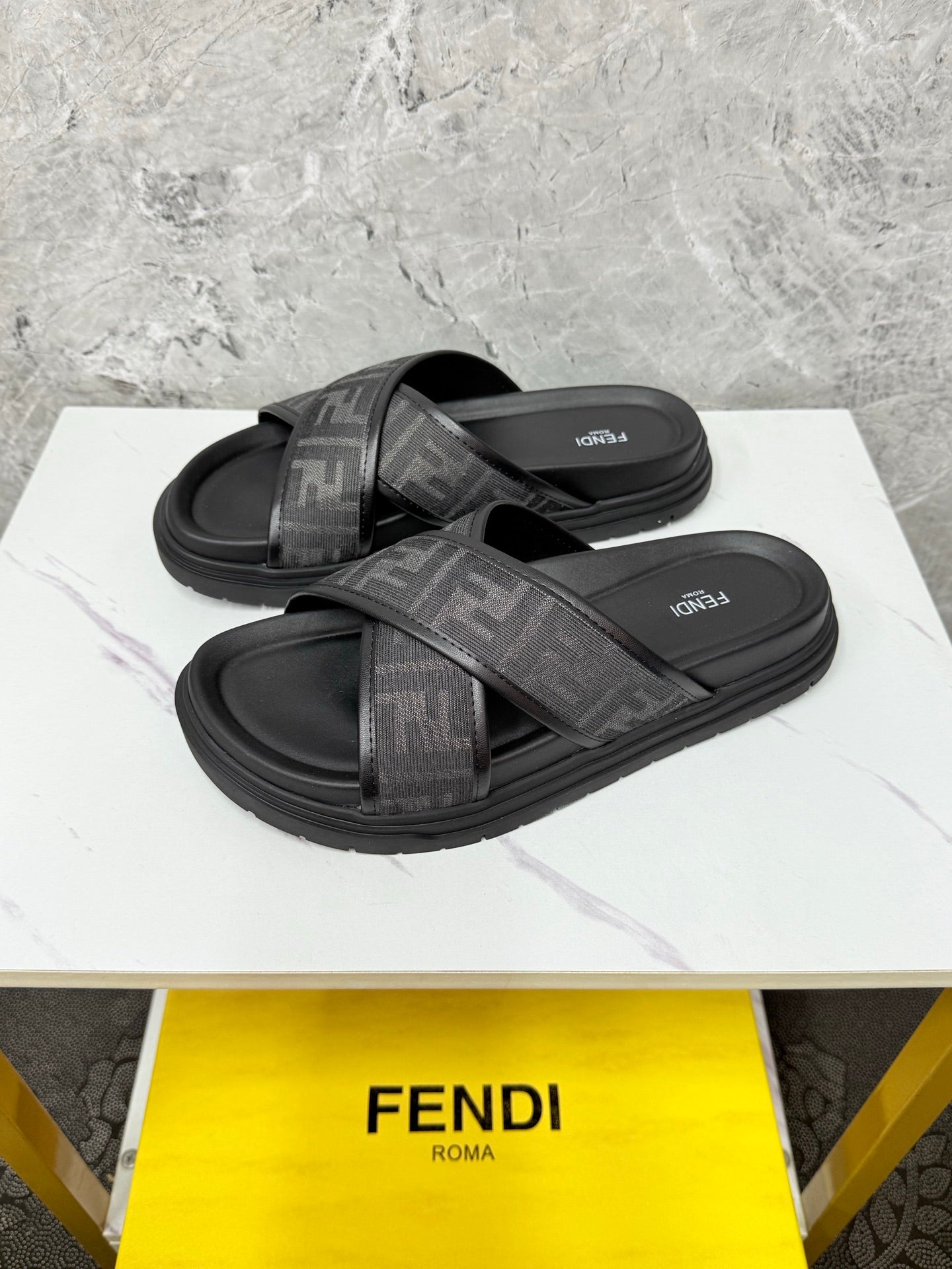 LuxluxHouse Best Quality Sandals Fendi
