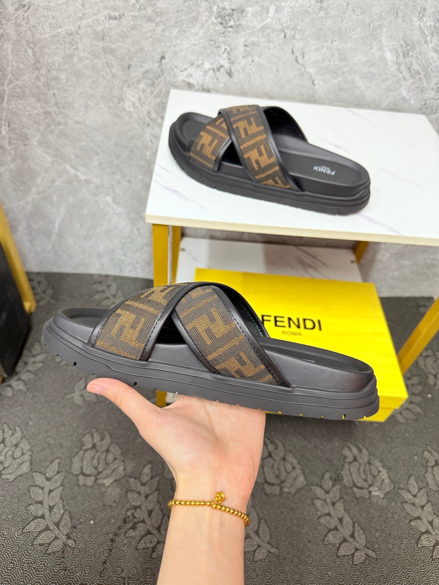 LuxluxHouse Best Quality Sandals Fendi