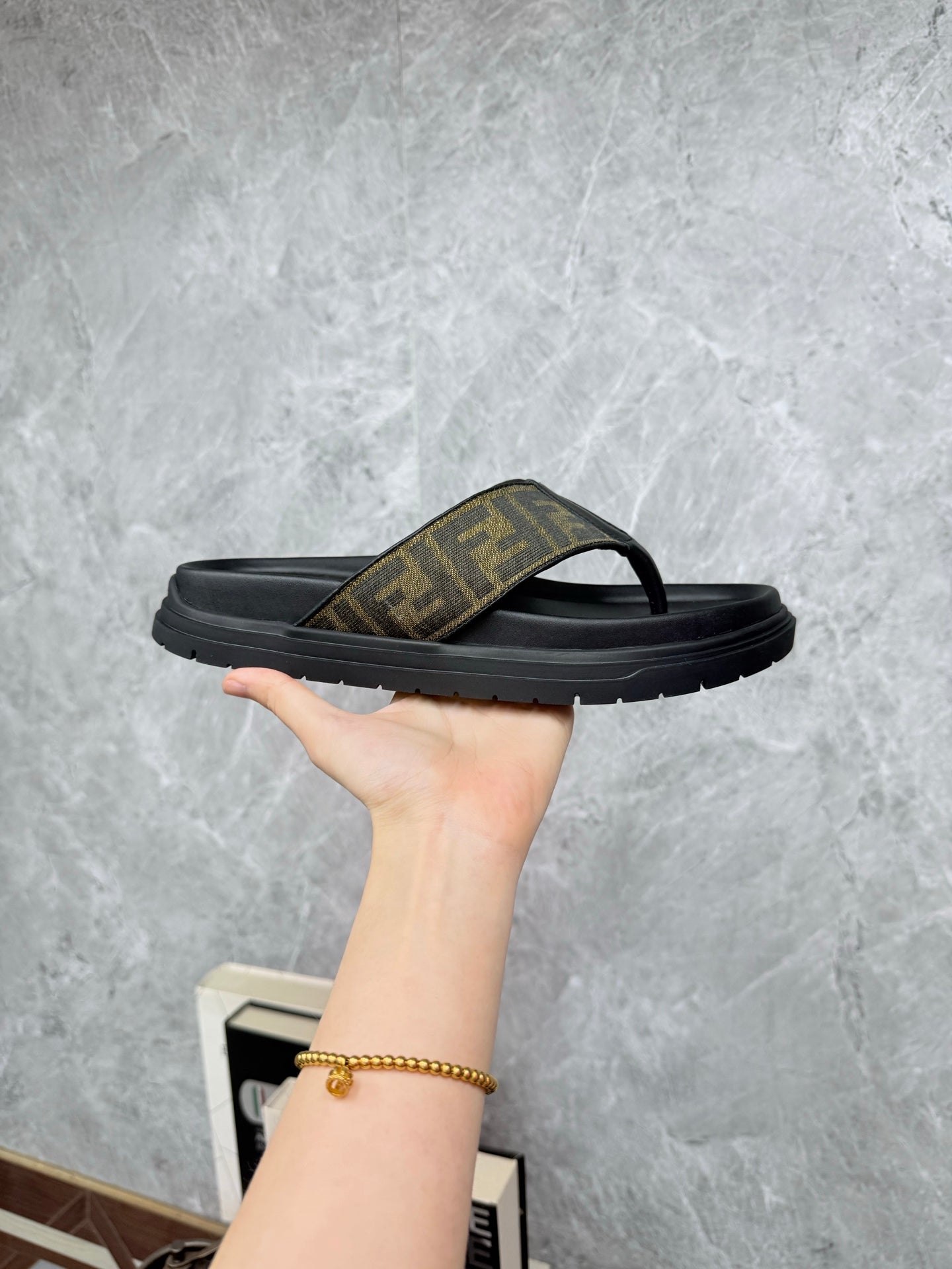 LuxluxHouse Best Quality Sandals Fendi