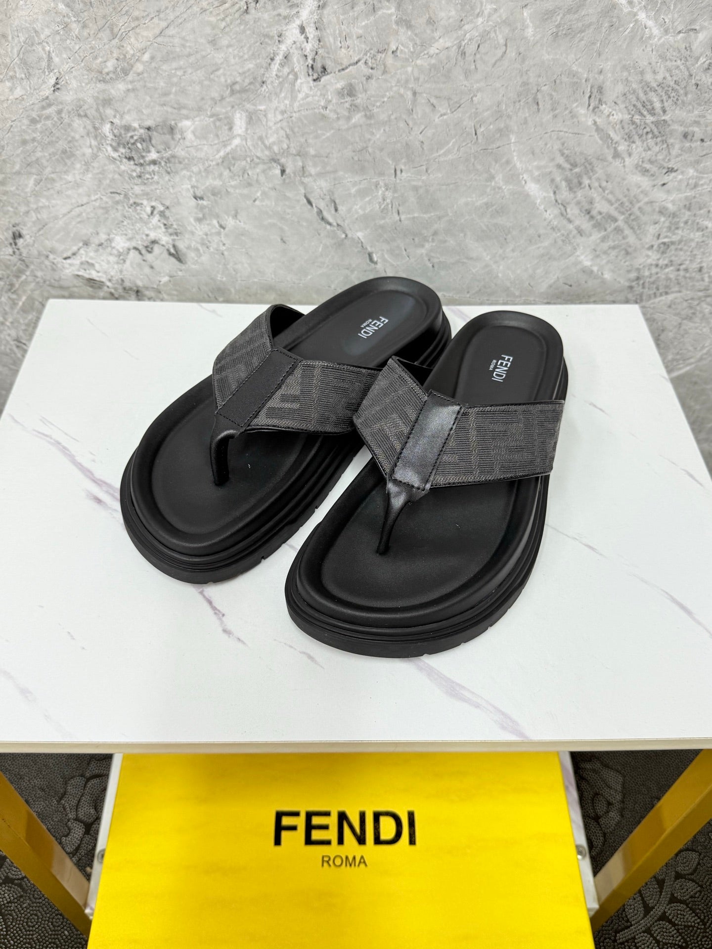 LuxluxHouse Best Quality Sandals Fendi