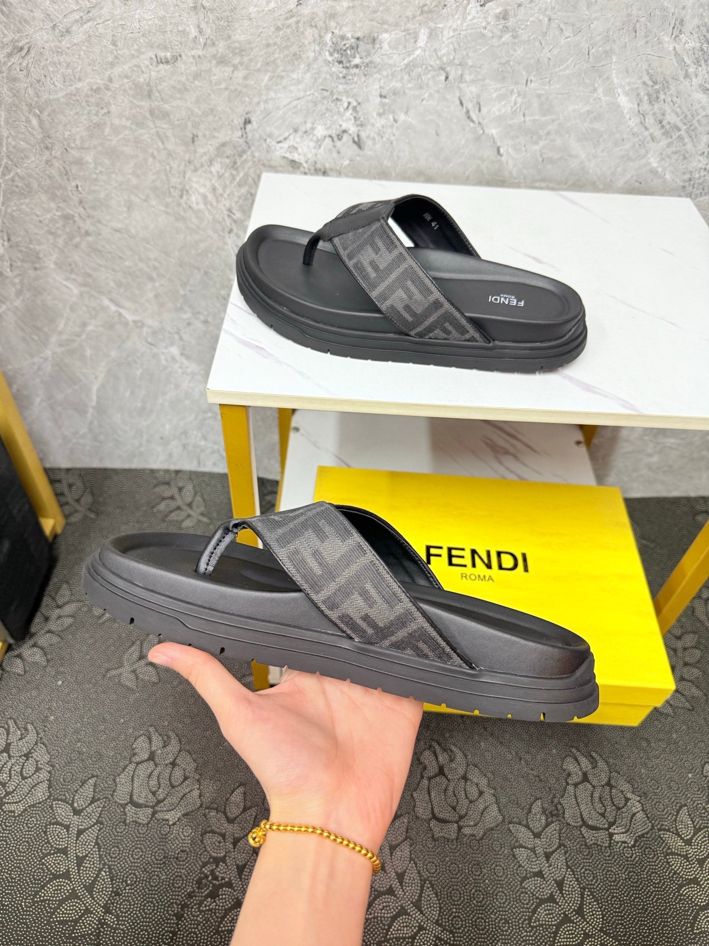 LuxluxHouse Best Quality Sandals Fendi