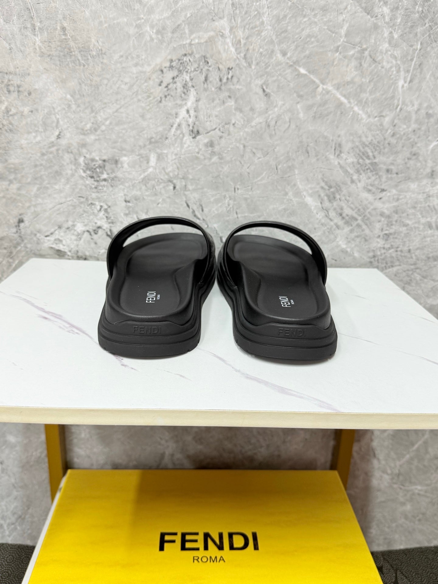 LuxluxHouse Best Quality Sandals Fendi