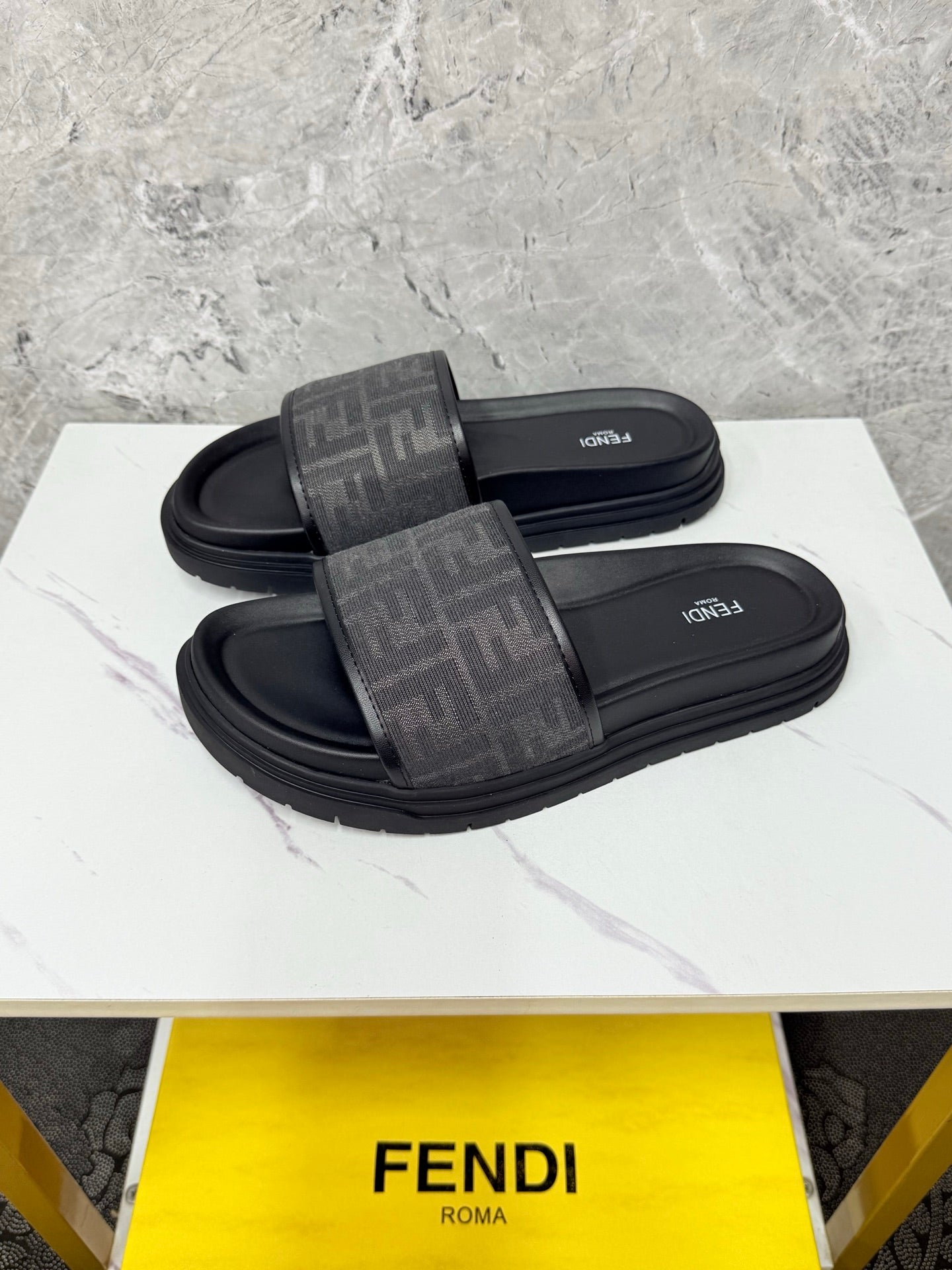 LuxluxHouse Best Quality Sandals Fendi