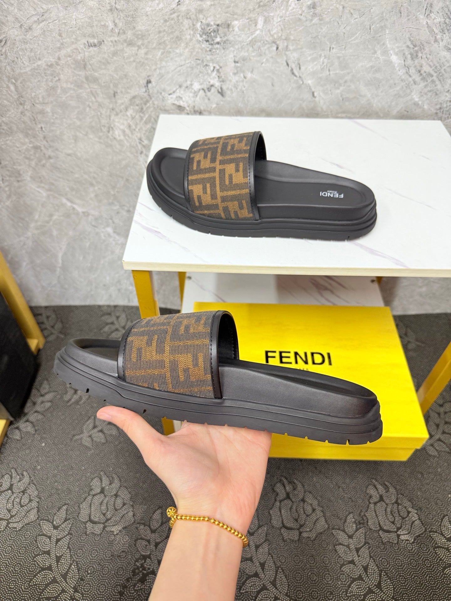 LuxluxHouse Best Quality Sandals Fendi