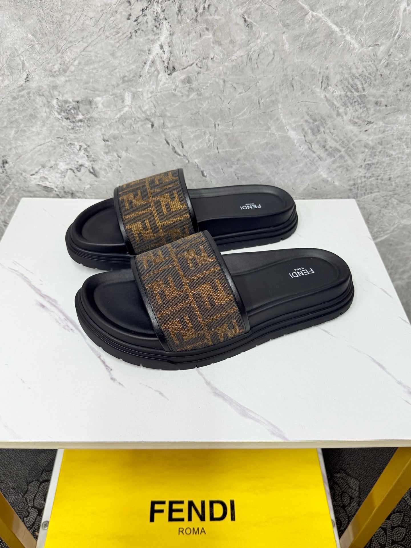 LuxluxHouse Best Quality Sandals Fendi