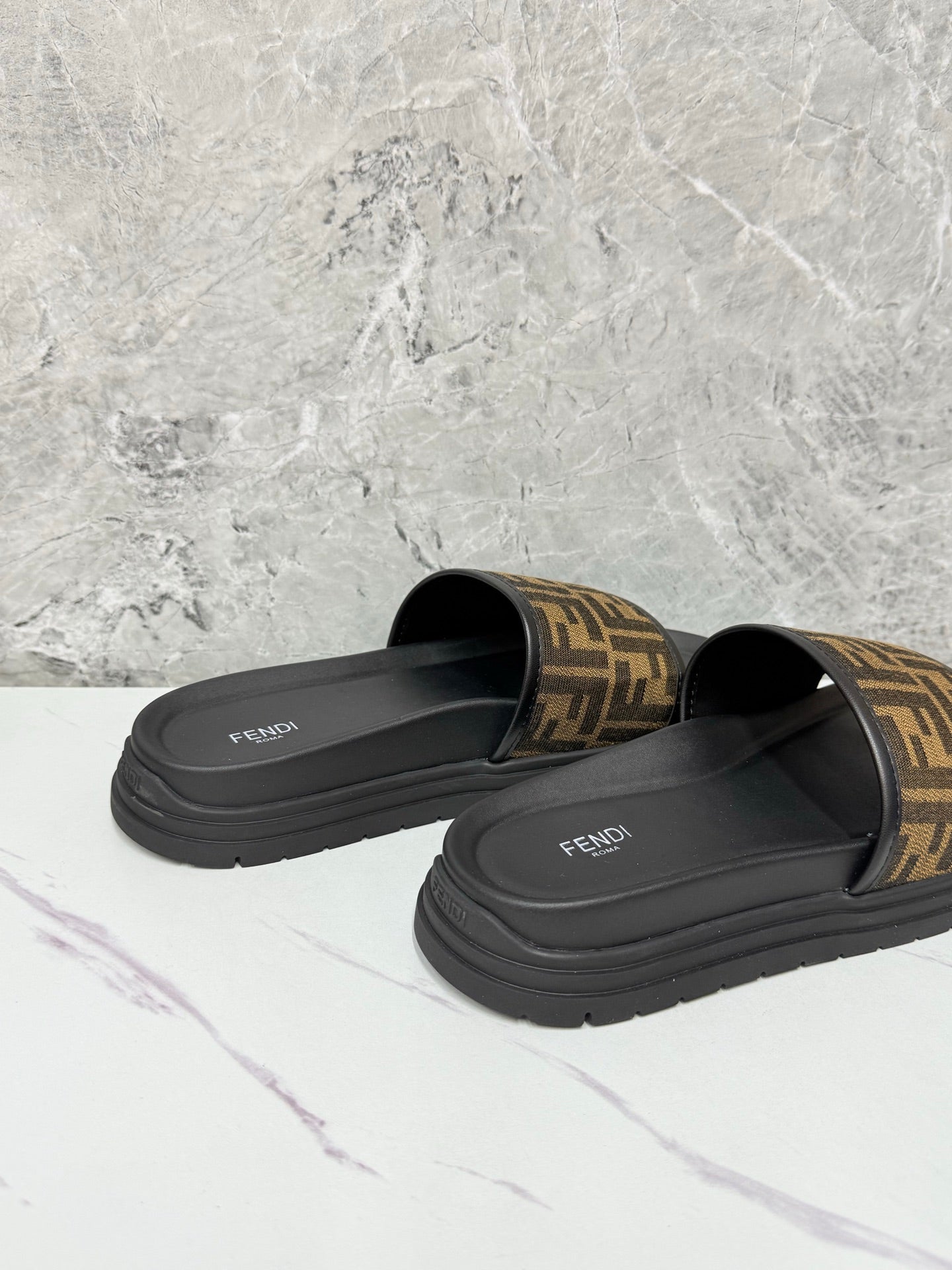 LuxluxHouse Best Quality Sandals Fendi