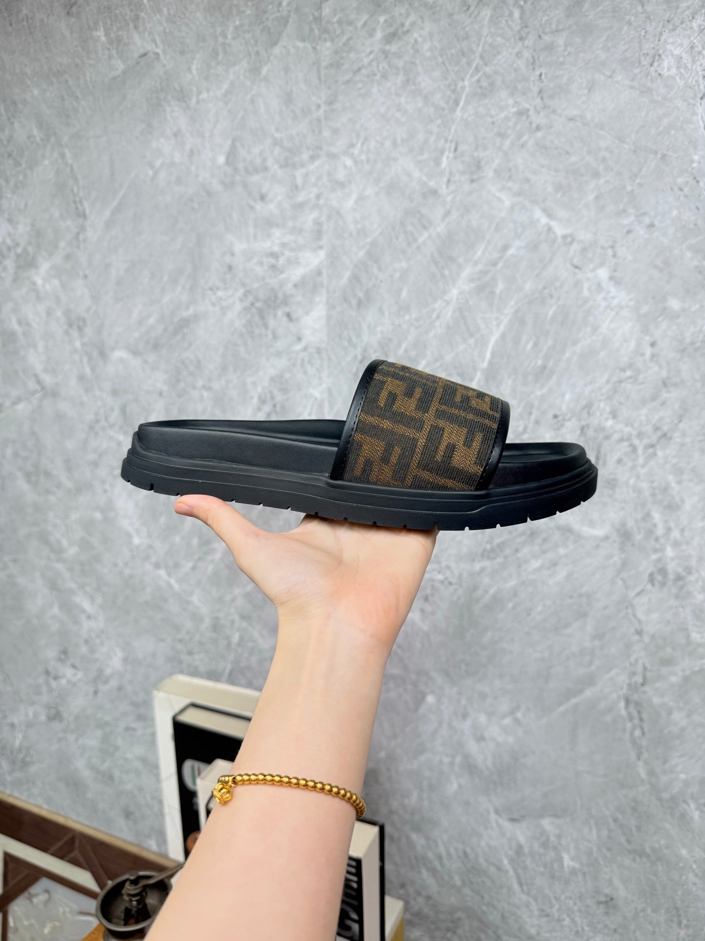 LuxluxHouse Best Quality Sandals Fendi