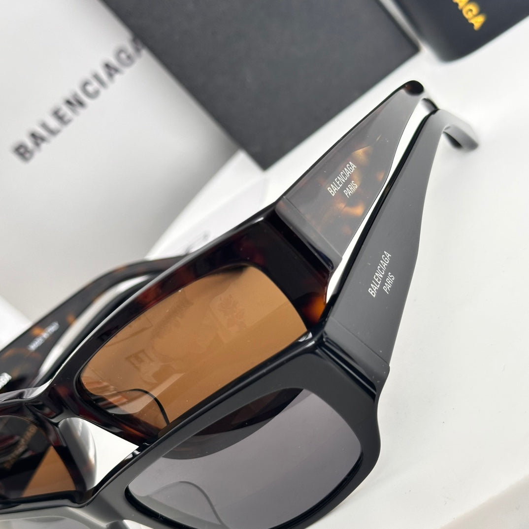 LuxluxHouse Best Quality Glasses Balenciaga