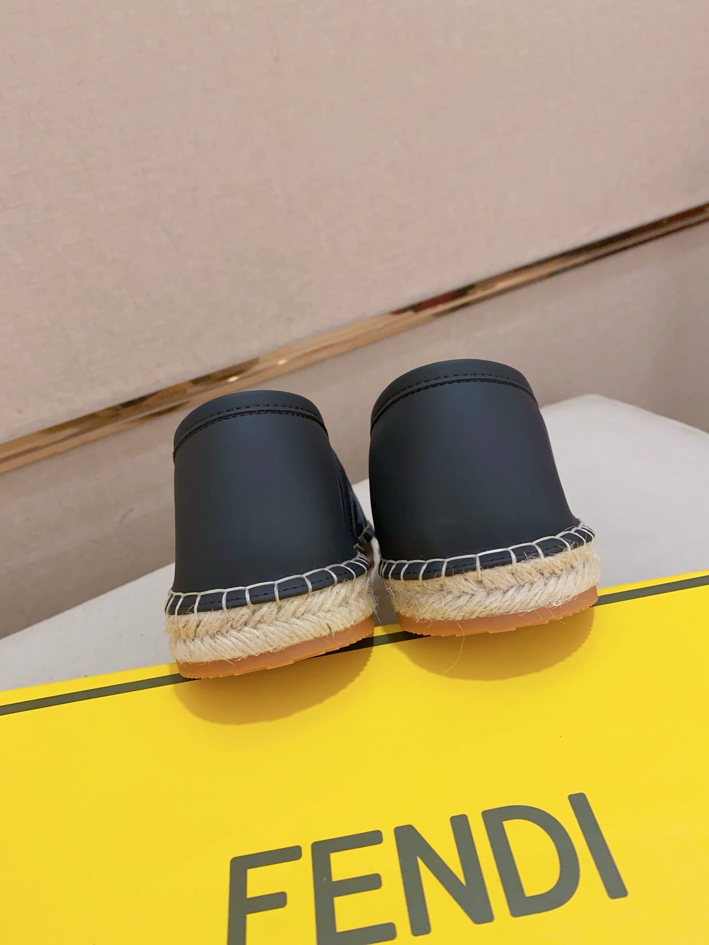 LuxluxHouse Best Quality Shoes Fendi