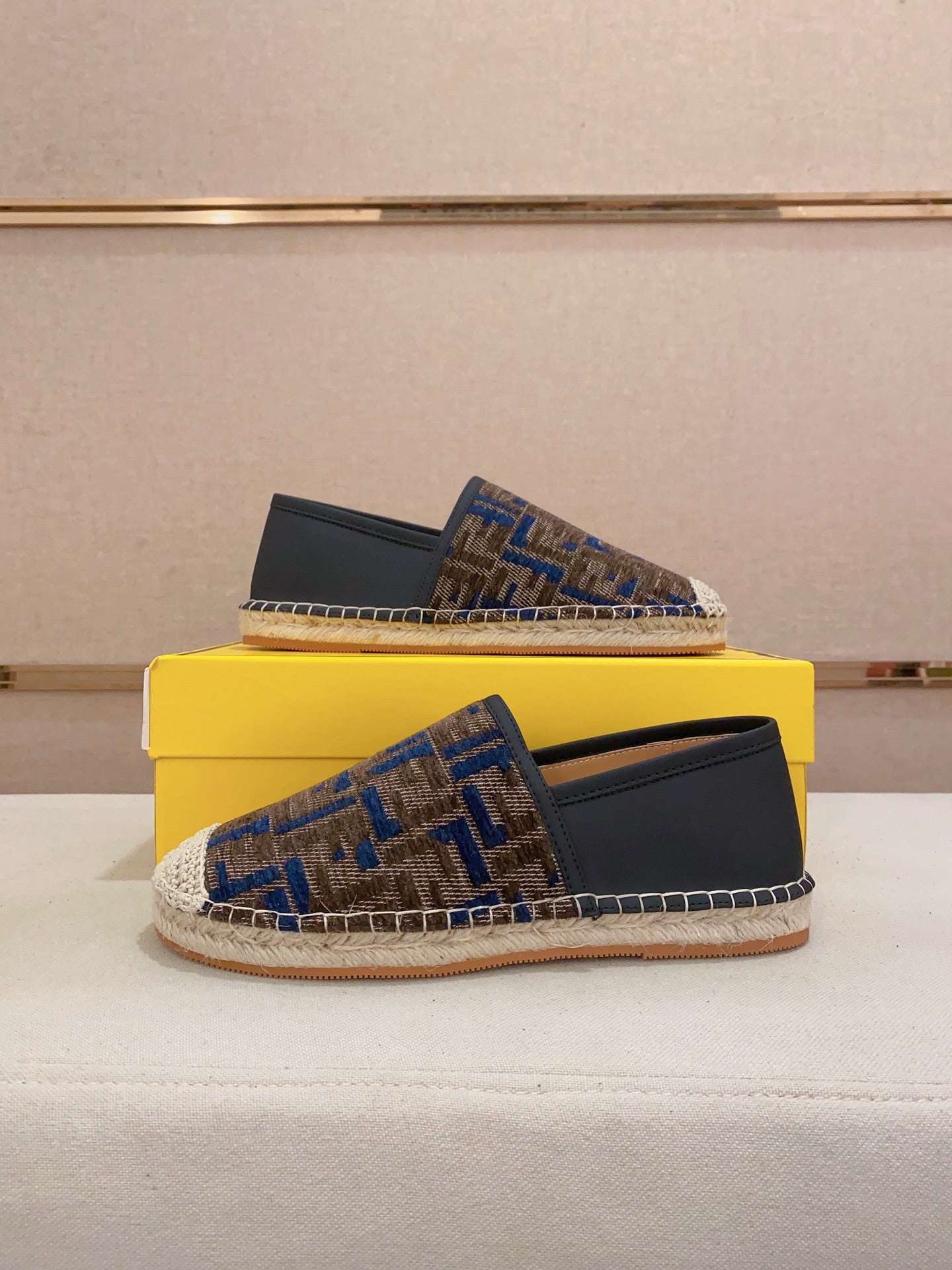 LuxluxHouse Best Quality Shoes Fendi